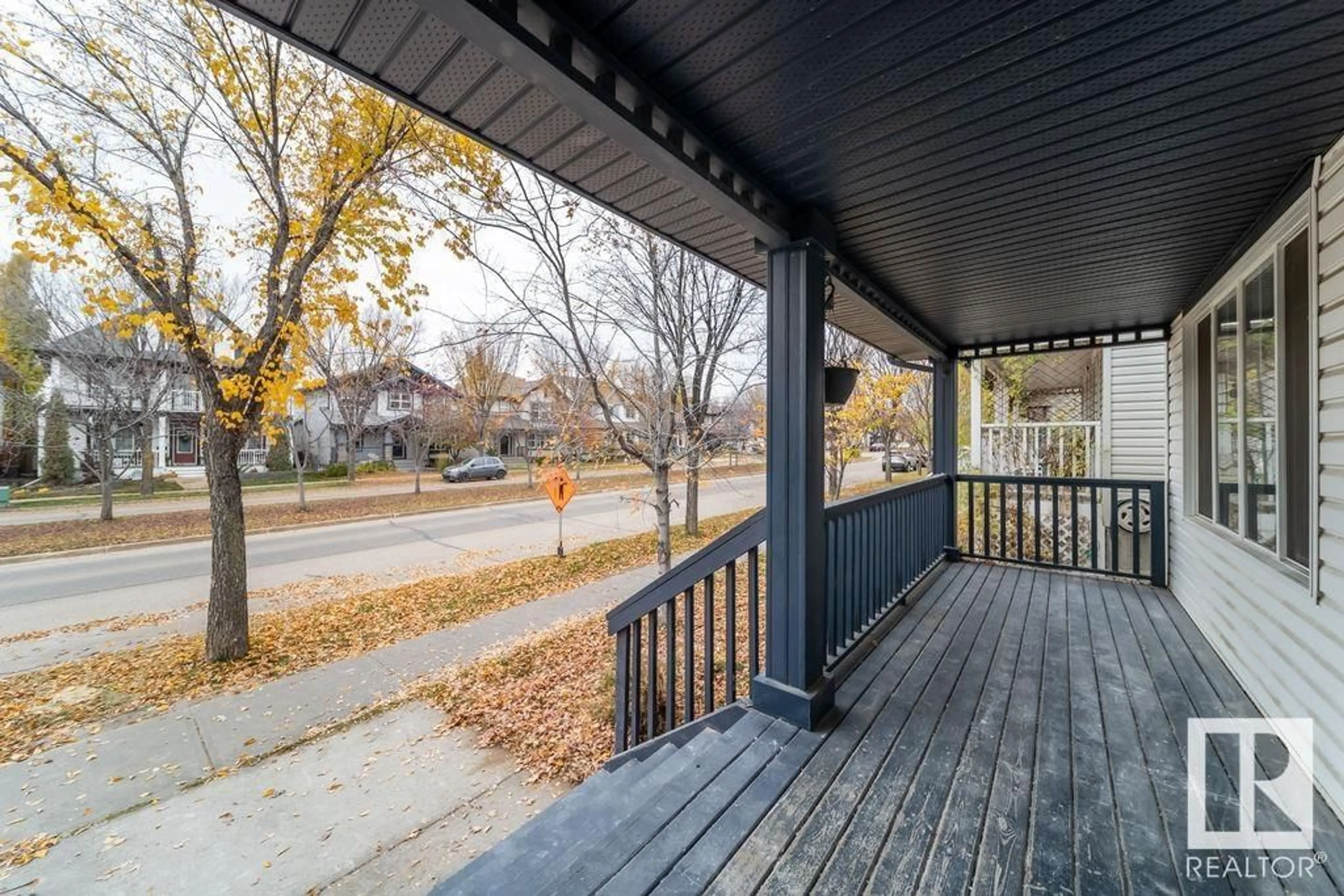 Patio, the fenced backyard for 1817 TOWNE CENTRE BV NW, Edmonton Alberta T6R3N8