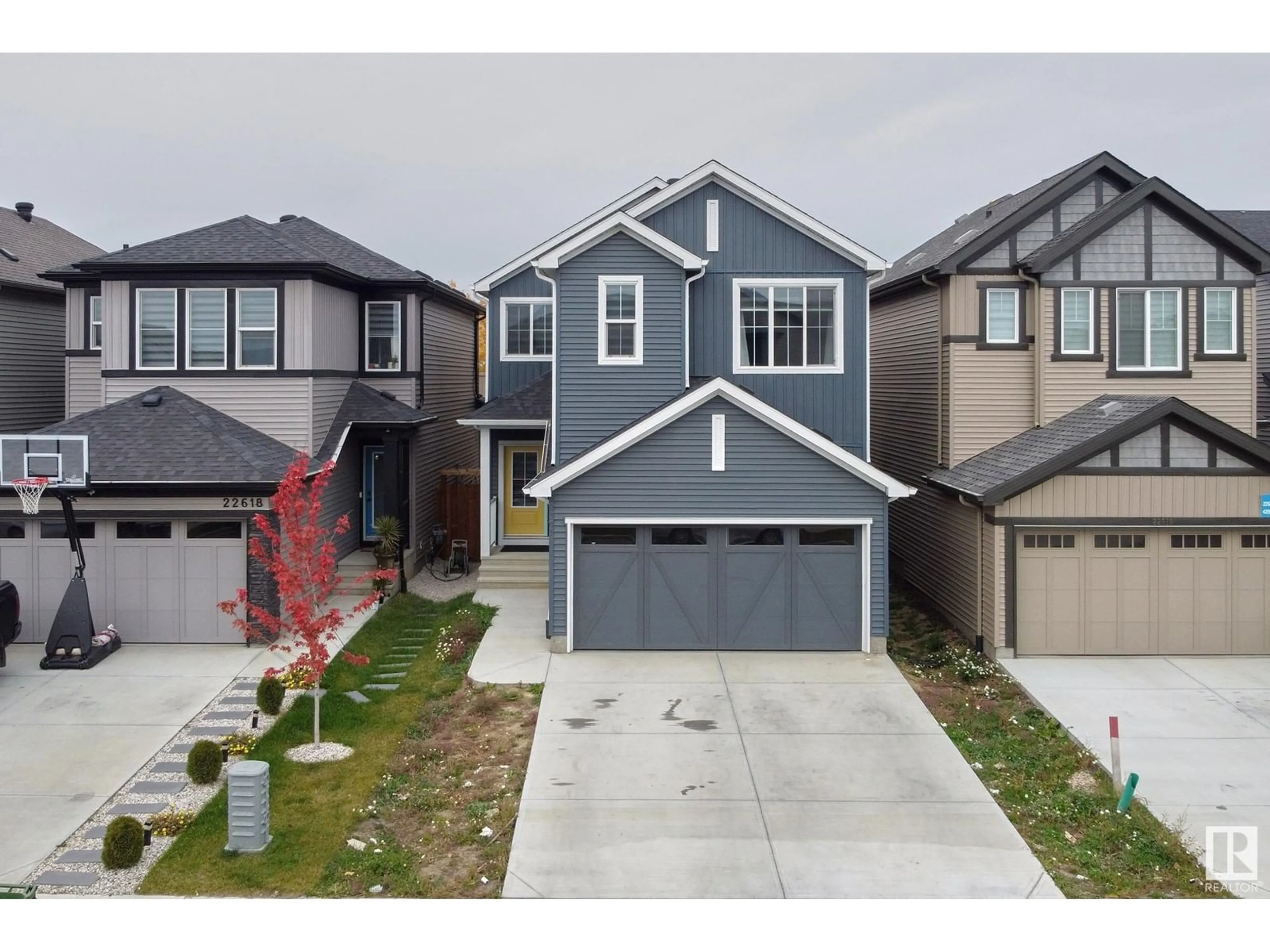 Frontside or backside of a home, the street view for 22614 99A AV NW, Edmonton Alberta T5T7V1