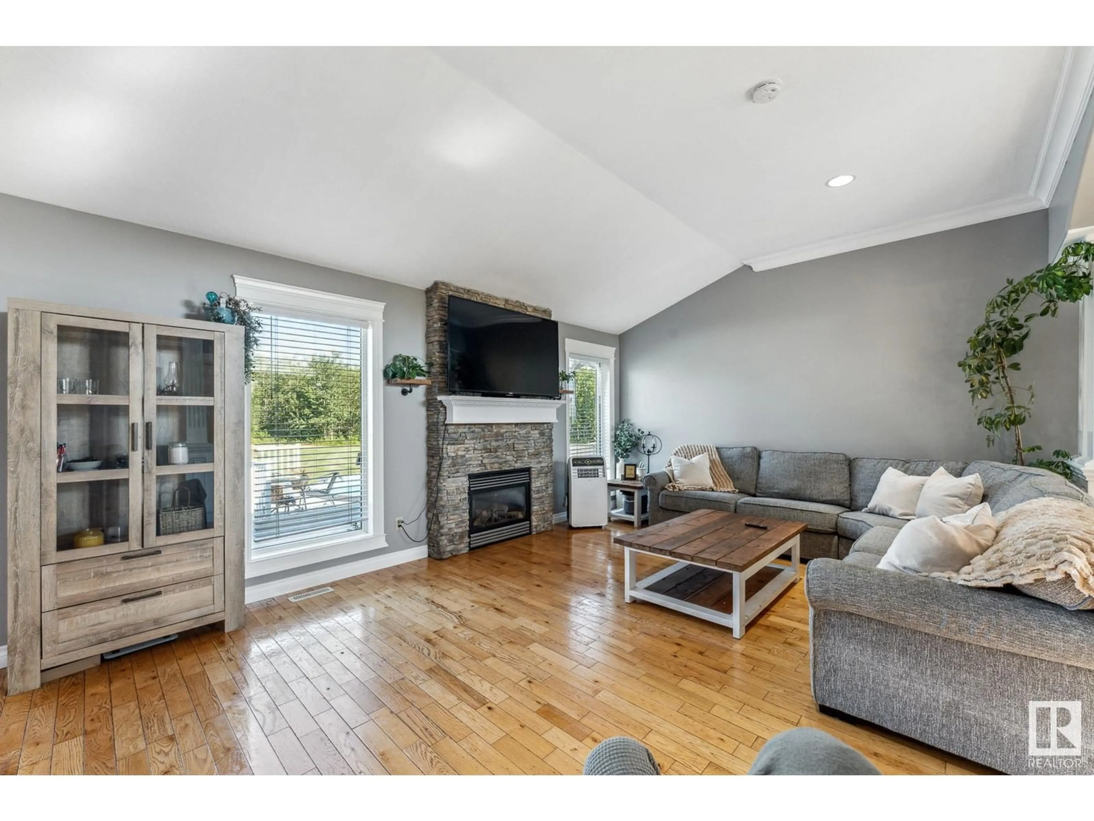 Living room, wood floors for 54 20508 Township Road 502, Rural Beaver County Alberta T0B4J2