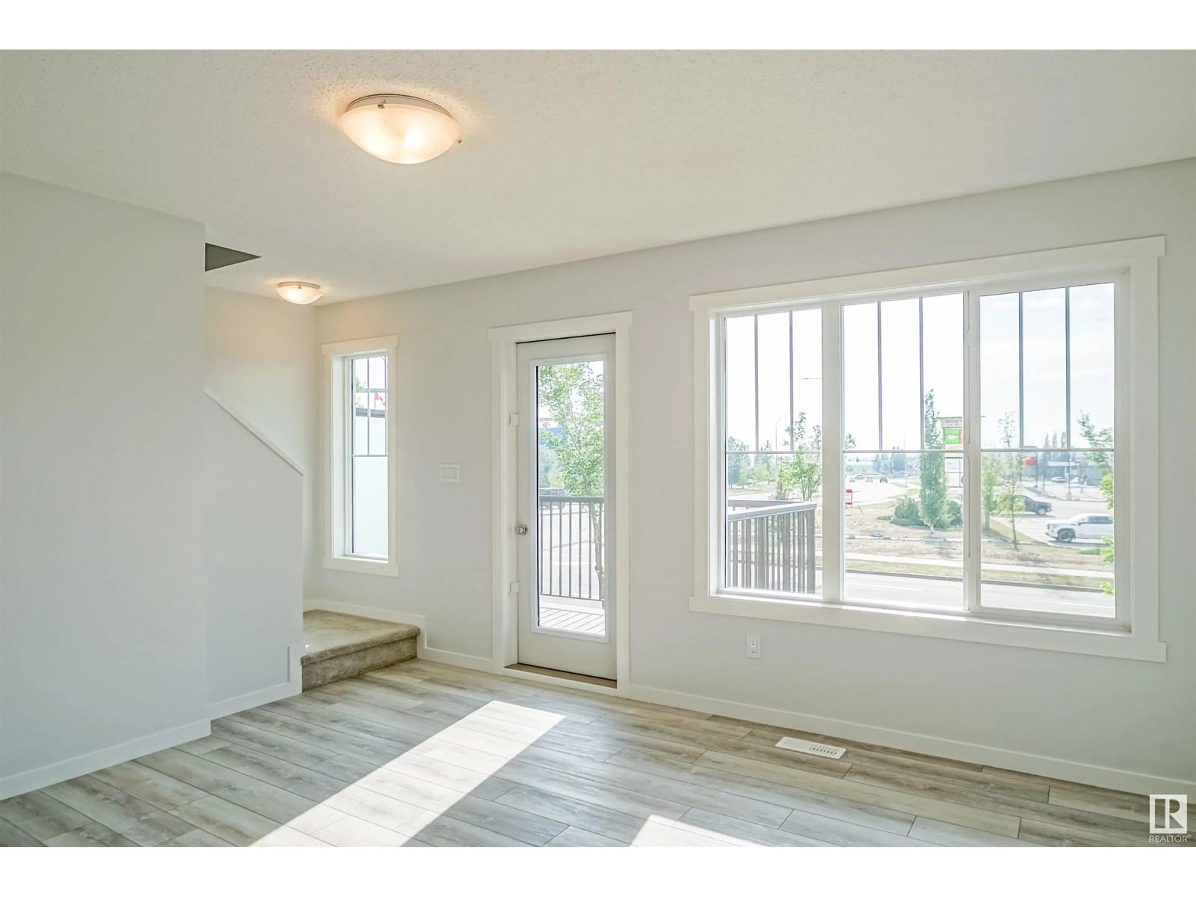 Indoor entryway, wood floors for #82 50 McLaughlin DR, Spruce Grove Alberta T7X0E1