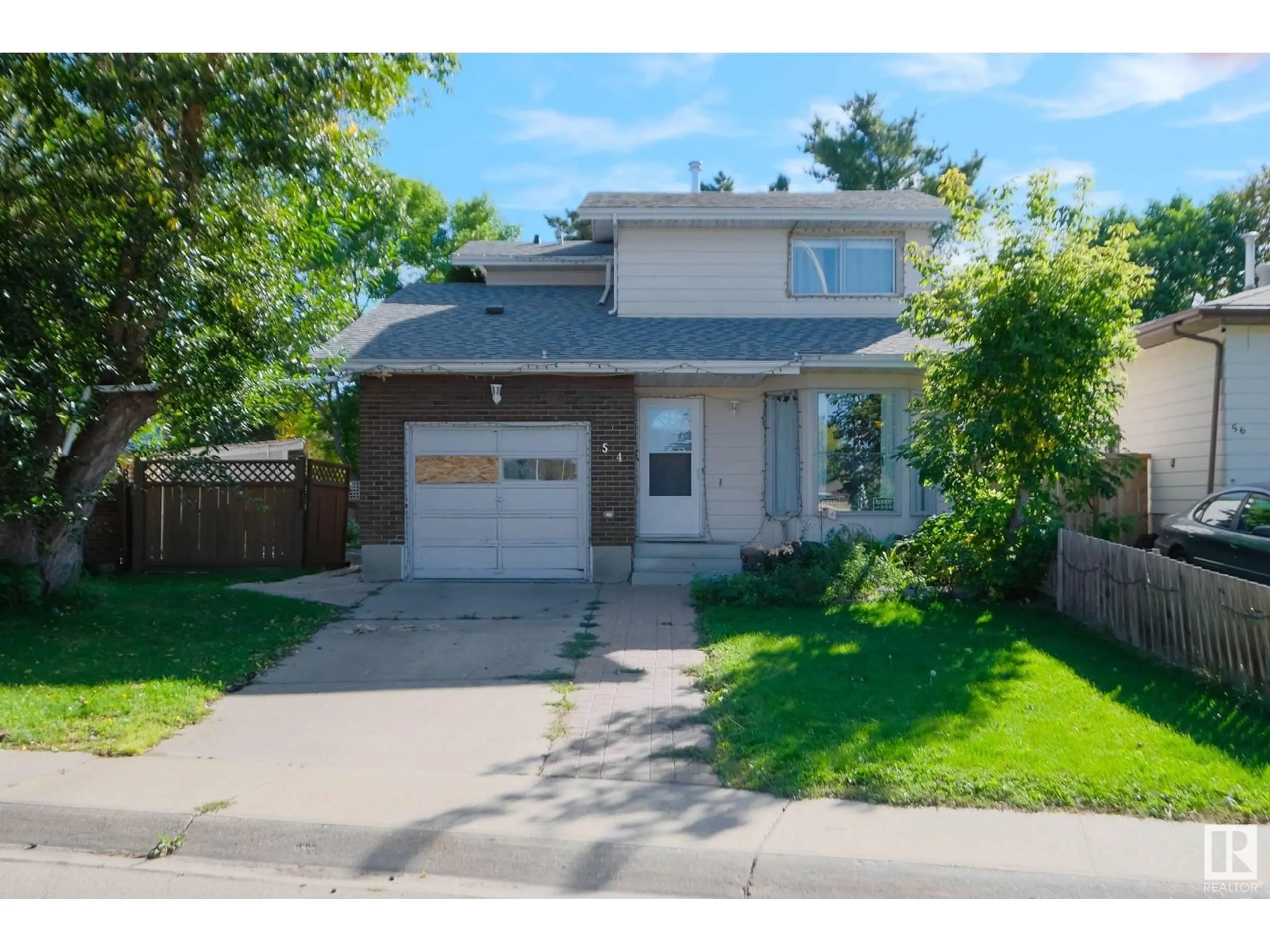 Frontside or backside of a home, the street view for 54 WESTGLEN CR, Spruce Grove Alberta T7X1V8