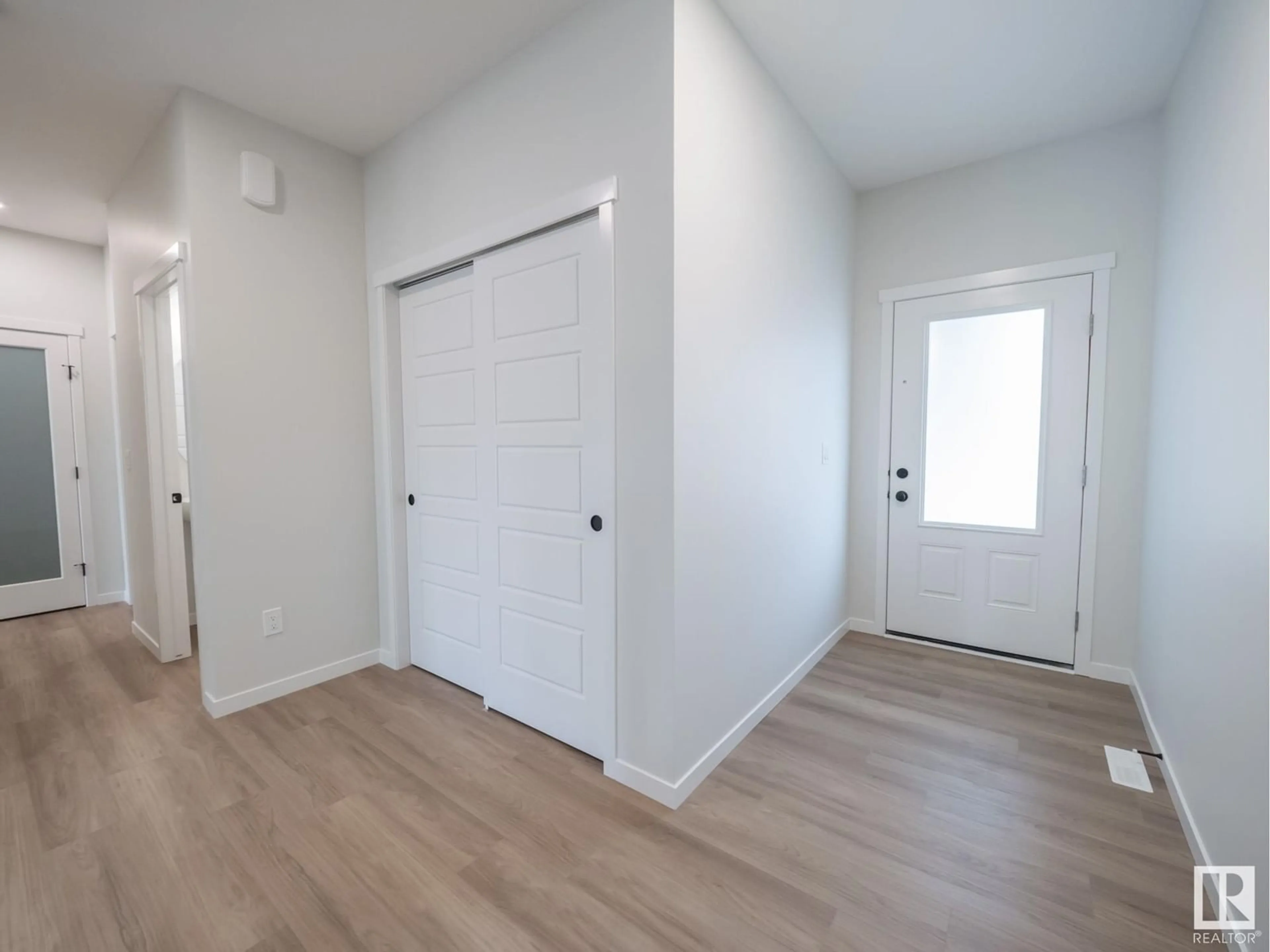 Indoor entryway, wood floors for 9311 229 ST NW, Edmonton Alberta T5T4W8