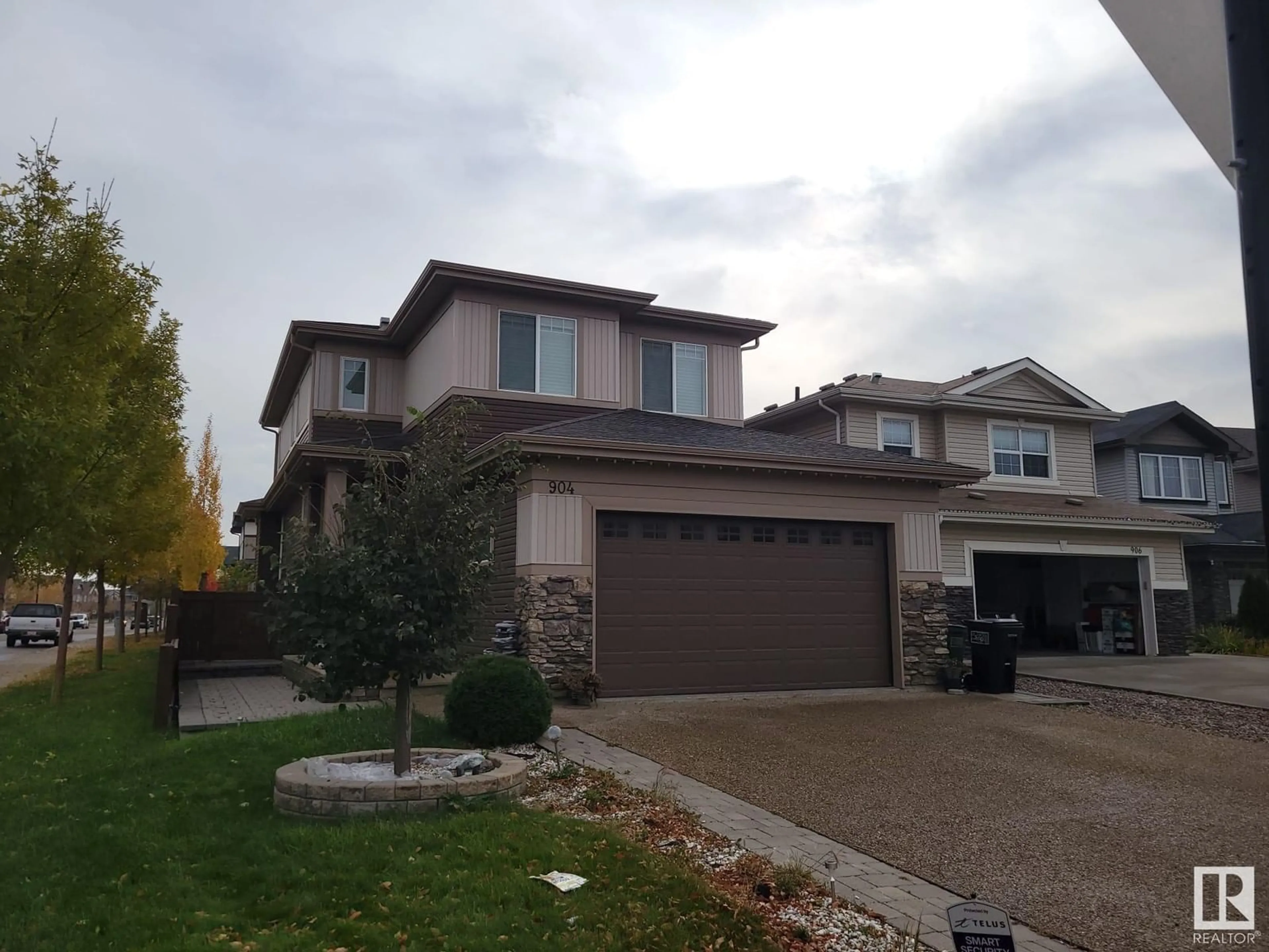 Frontside or backside of a home, the street view for 904 CRYSTALLINA NERA WY NW, Edmonton Alberta T5Z0L1