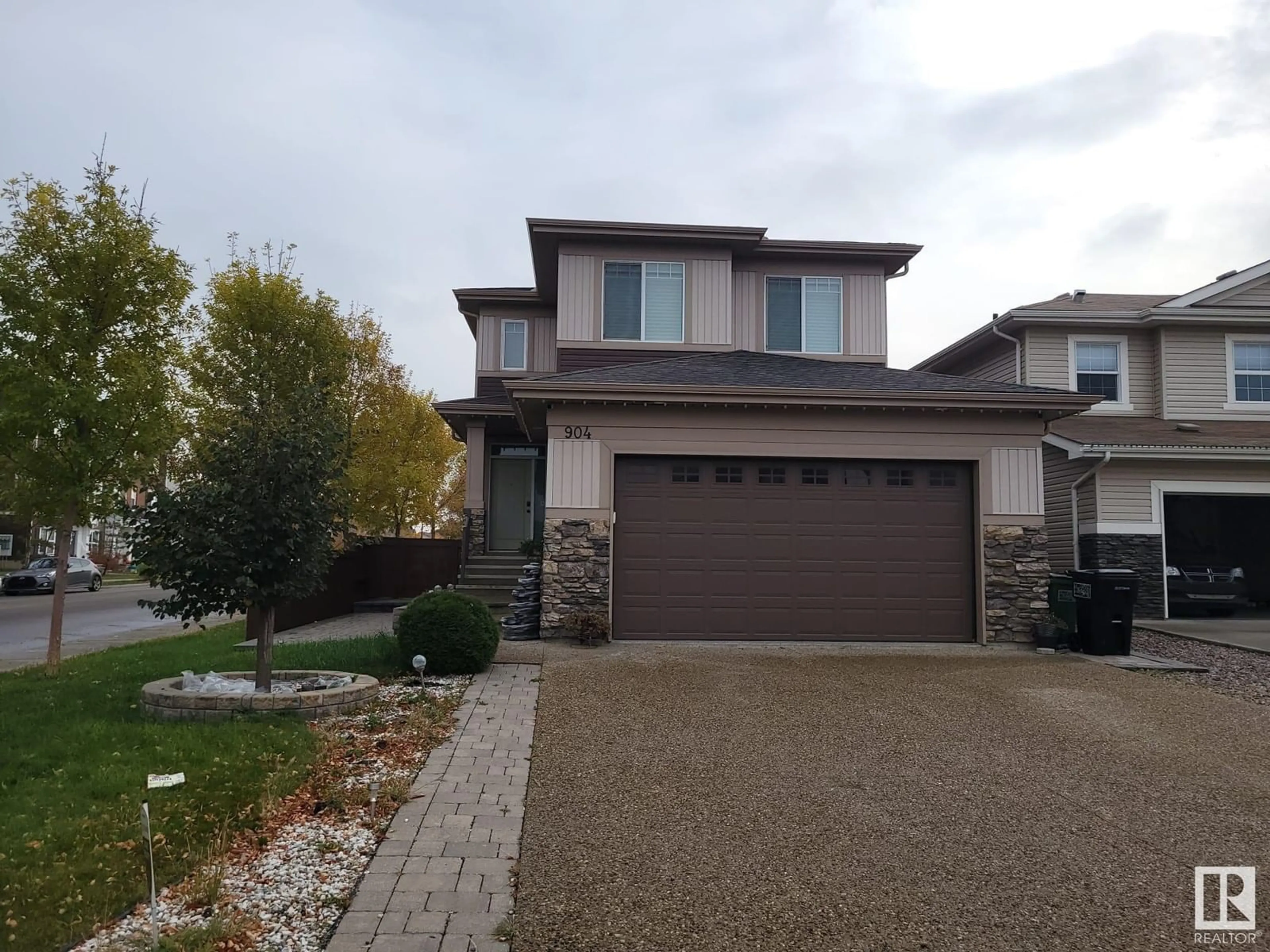 Frontside or backside of a home, the street view for 904 CRYSTALLINA NERA WY NW, Edmonton Alberta T5Z0L1