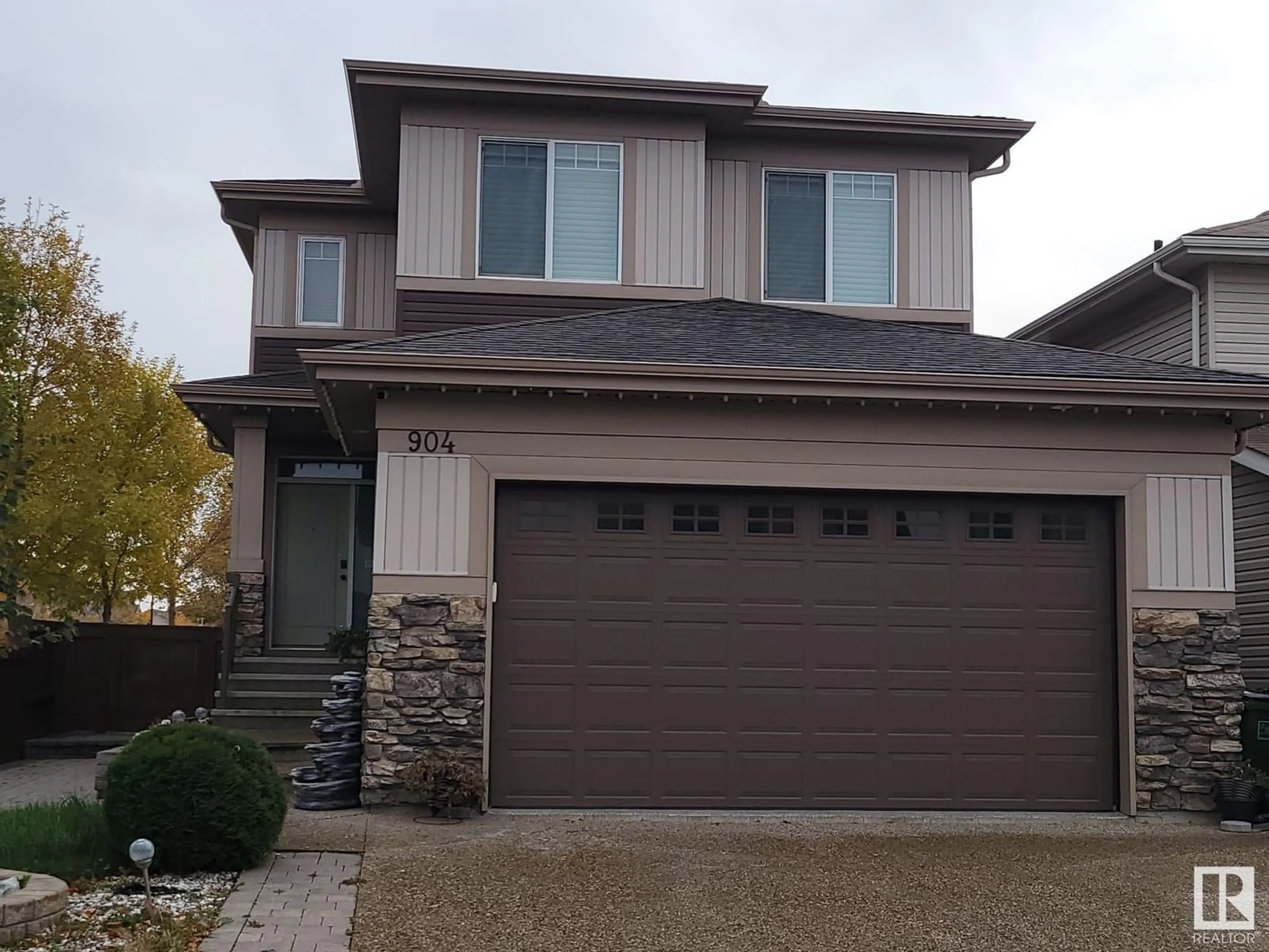 Frontside or backside of a home, the street view for 904 CRYSTALLINA NERA WY NW, Edmonton Alberta T5Z0L1