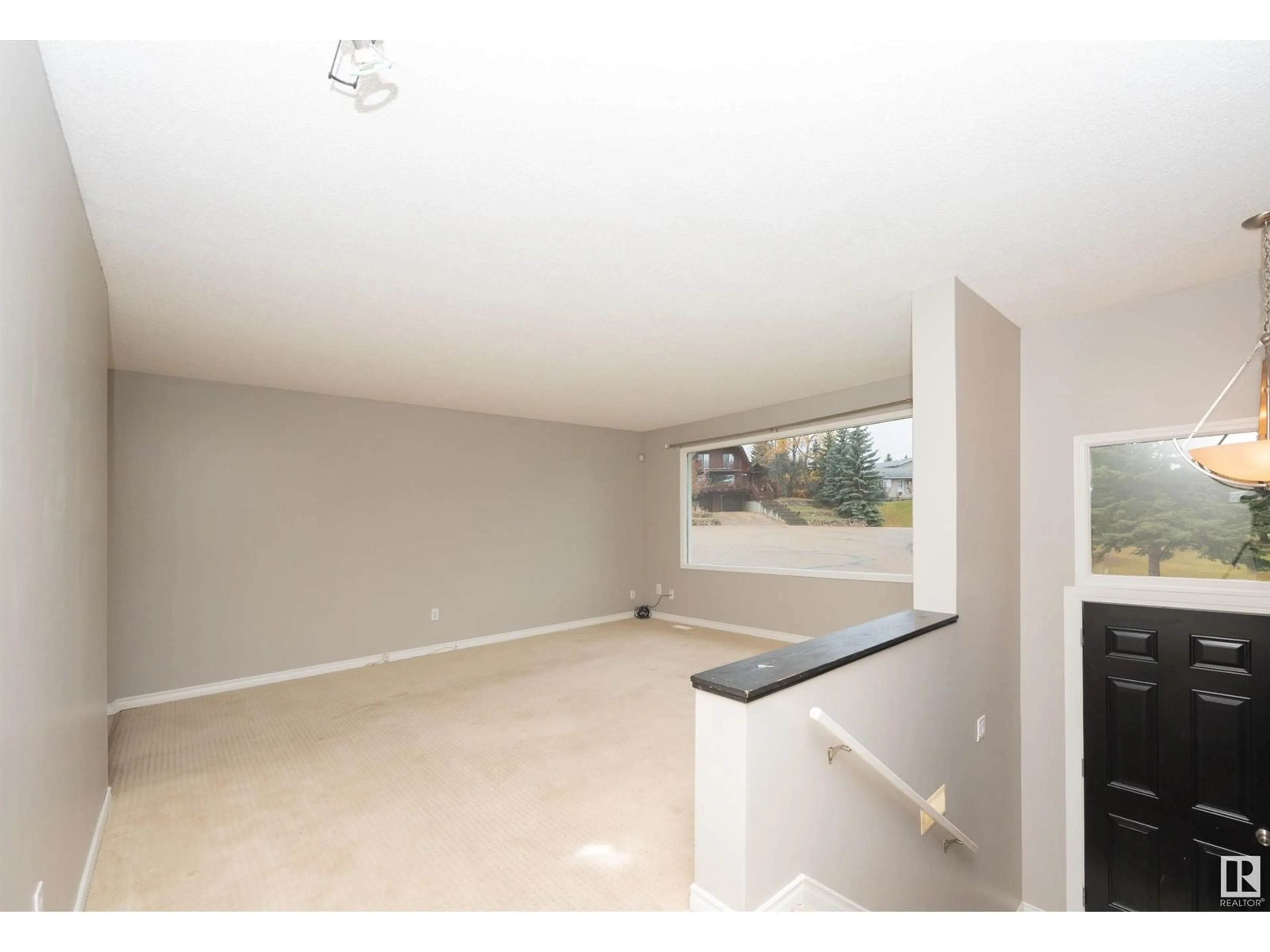 Indoor foyer, not visible floor for 5006 42 Ave, Athabasca Town Alberta T9S1J4