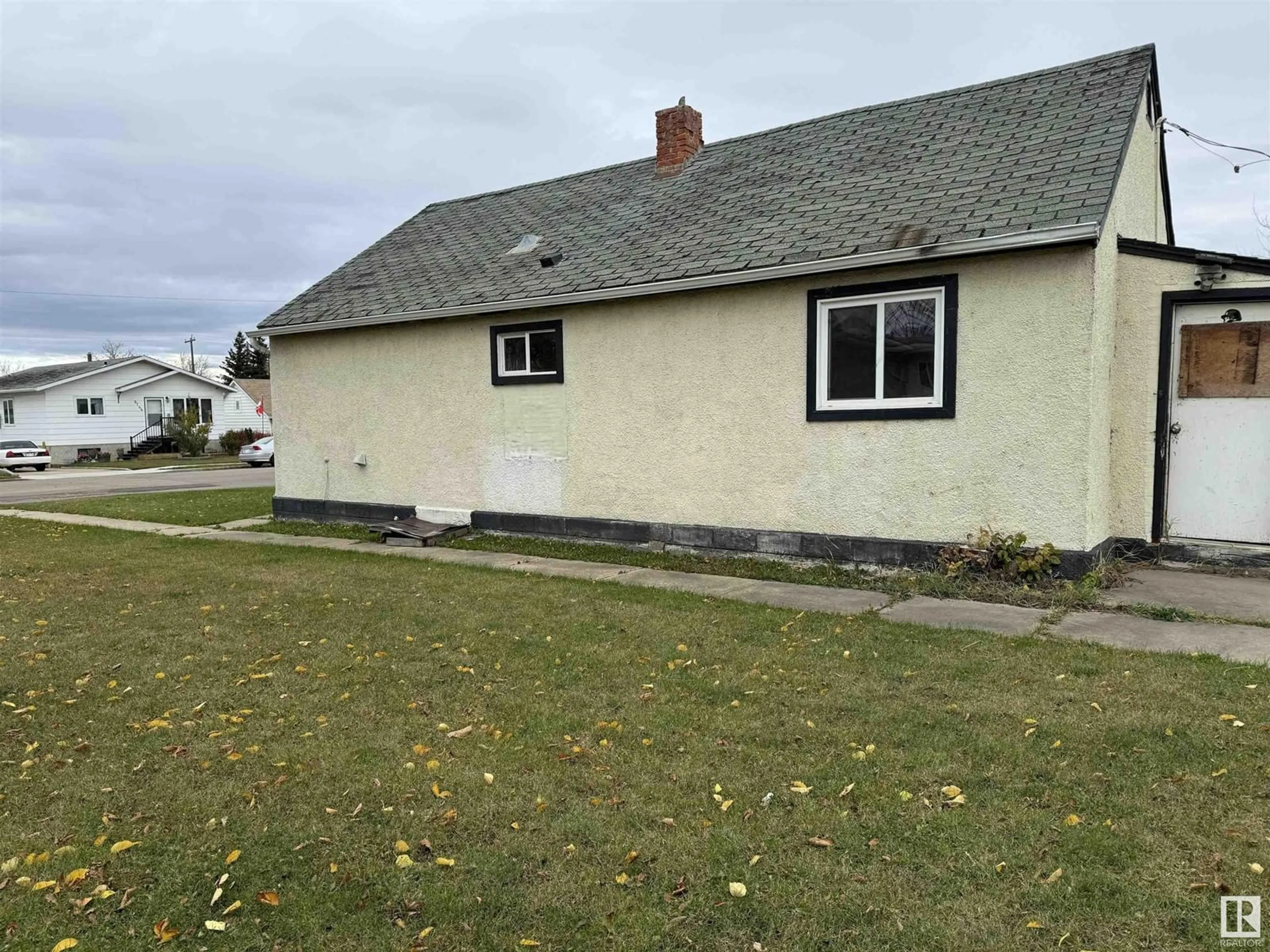 Frontside or backside of a home, cottage for 9739 106 ST, Westlock Alberta T7P1S3