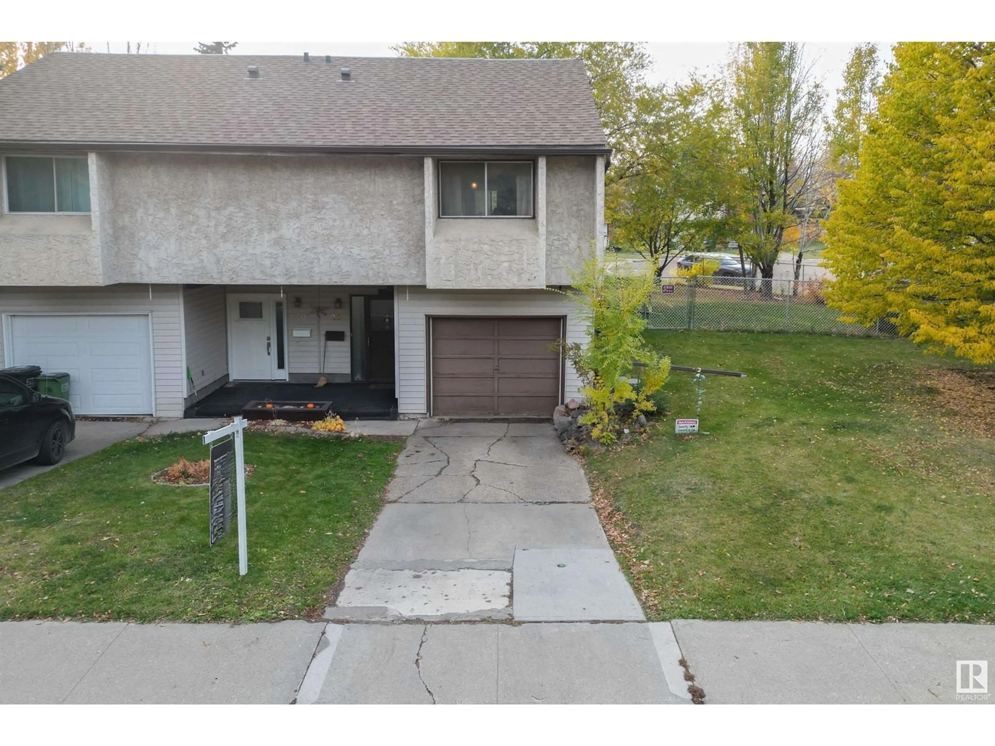 A pic from exterior of the house or condo, the street view for 22 Homestead CR NW, Edmonton Alberta T5A2Y3