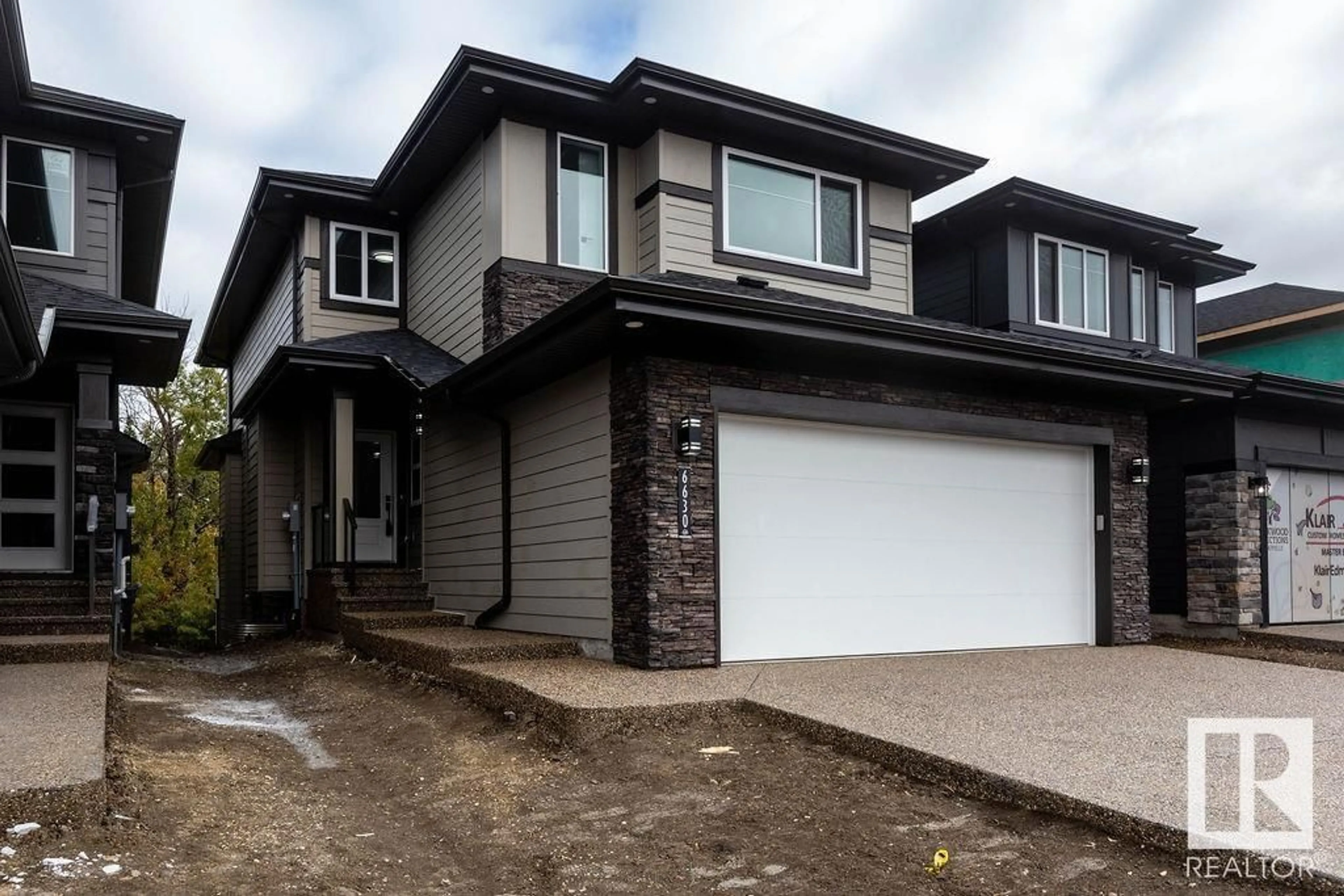 Frontside or backside of a home, the street view for 6630 CRAWFORD LANDING LD SW, Edmonton Alberta T6W4L5