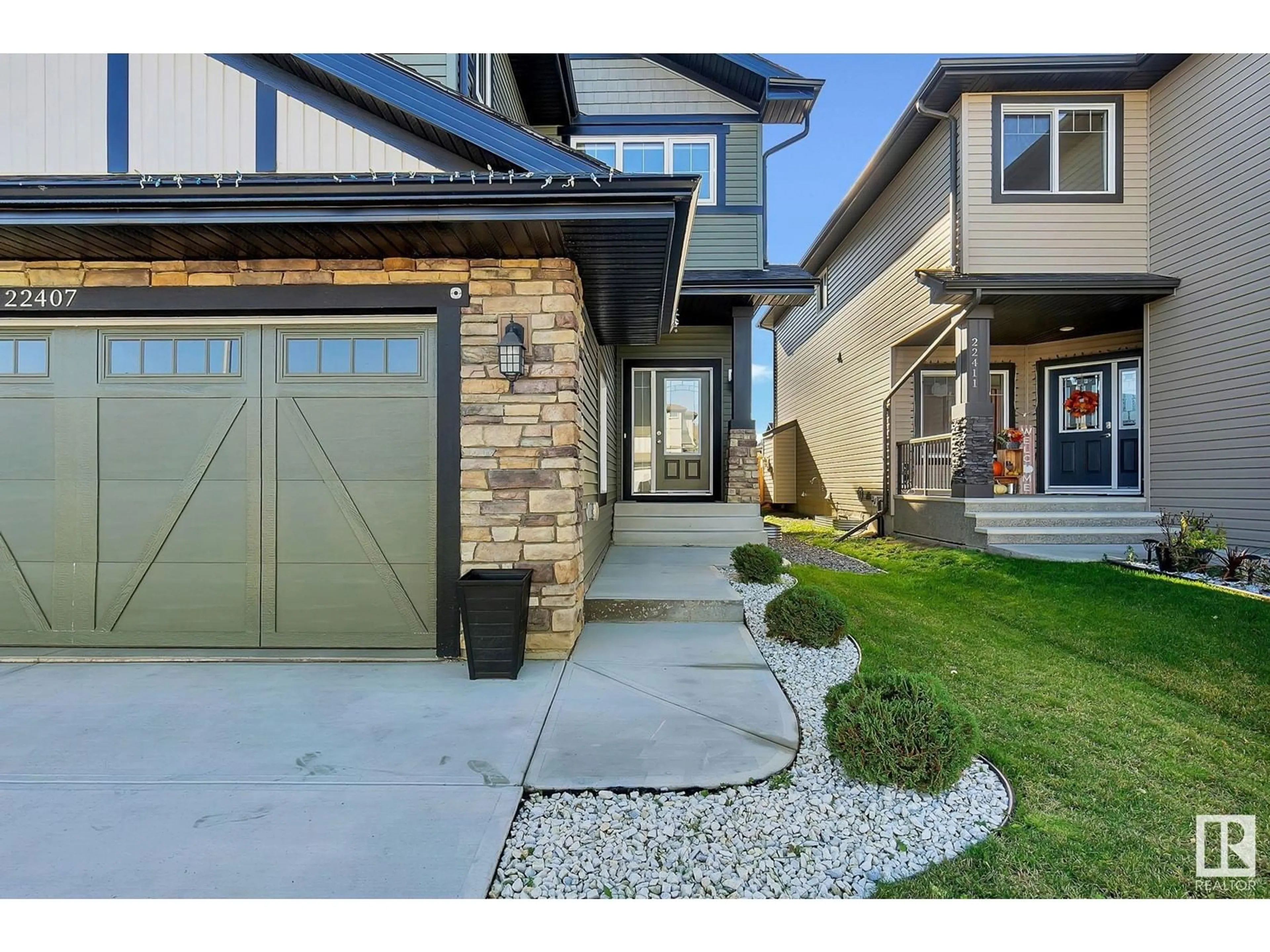 Frontside or backside of a home, the street view for 22407 99 AV NW, Edmonton Alberta T5T7C2