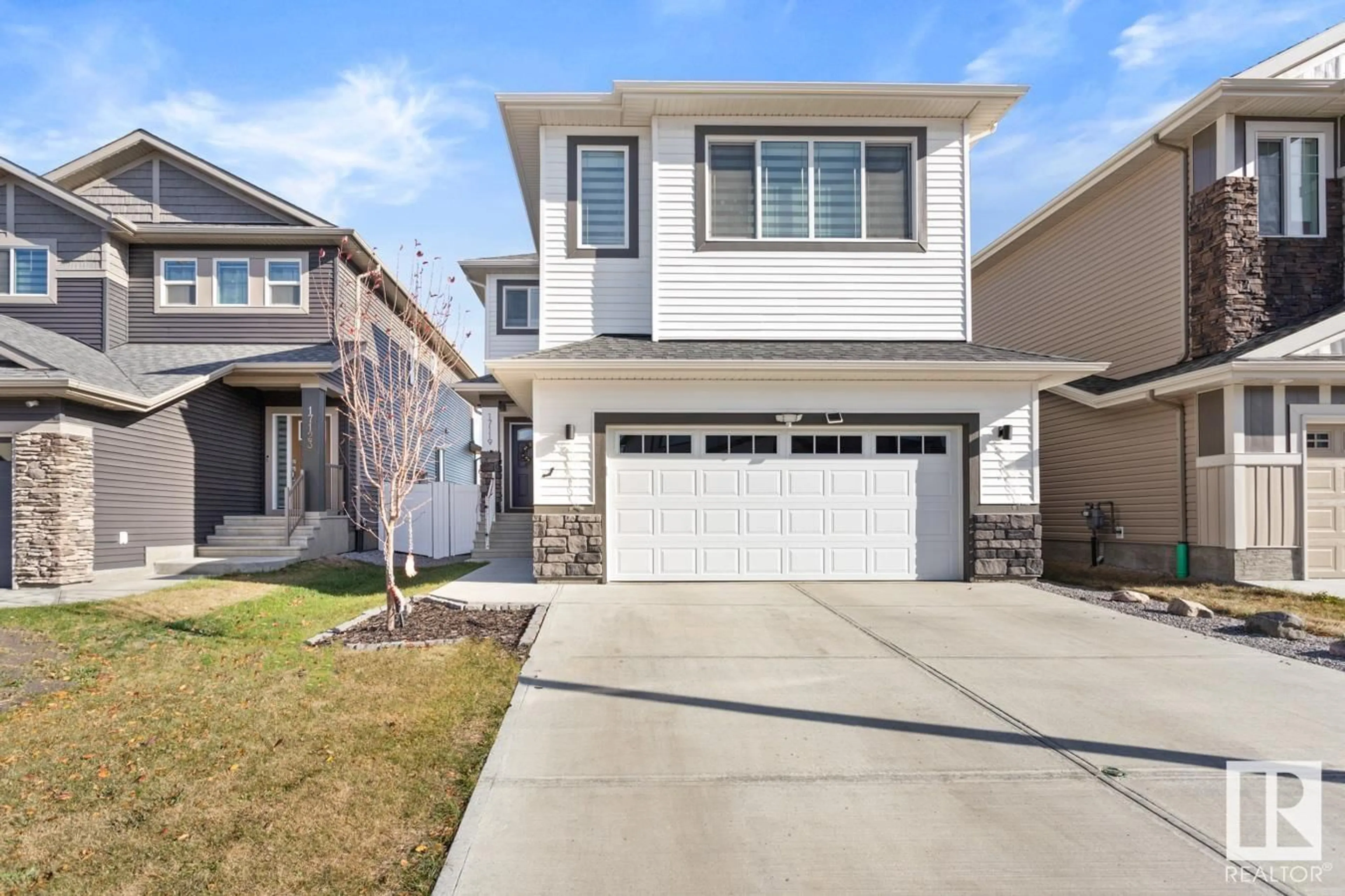 Frontside or backside of a home, the street view for 17119 46 ST NW, Edmonton Alberta T5Y4B1