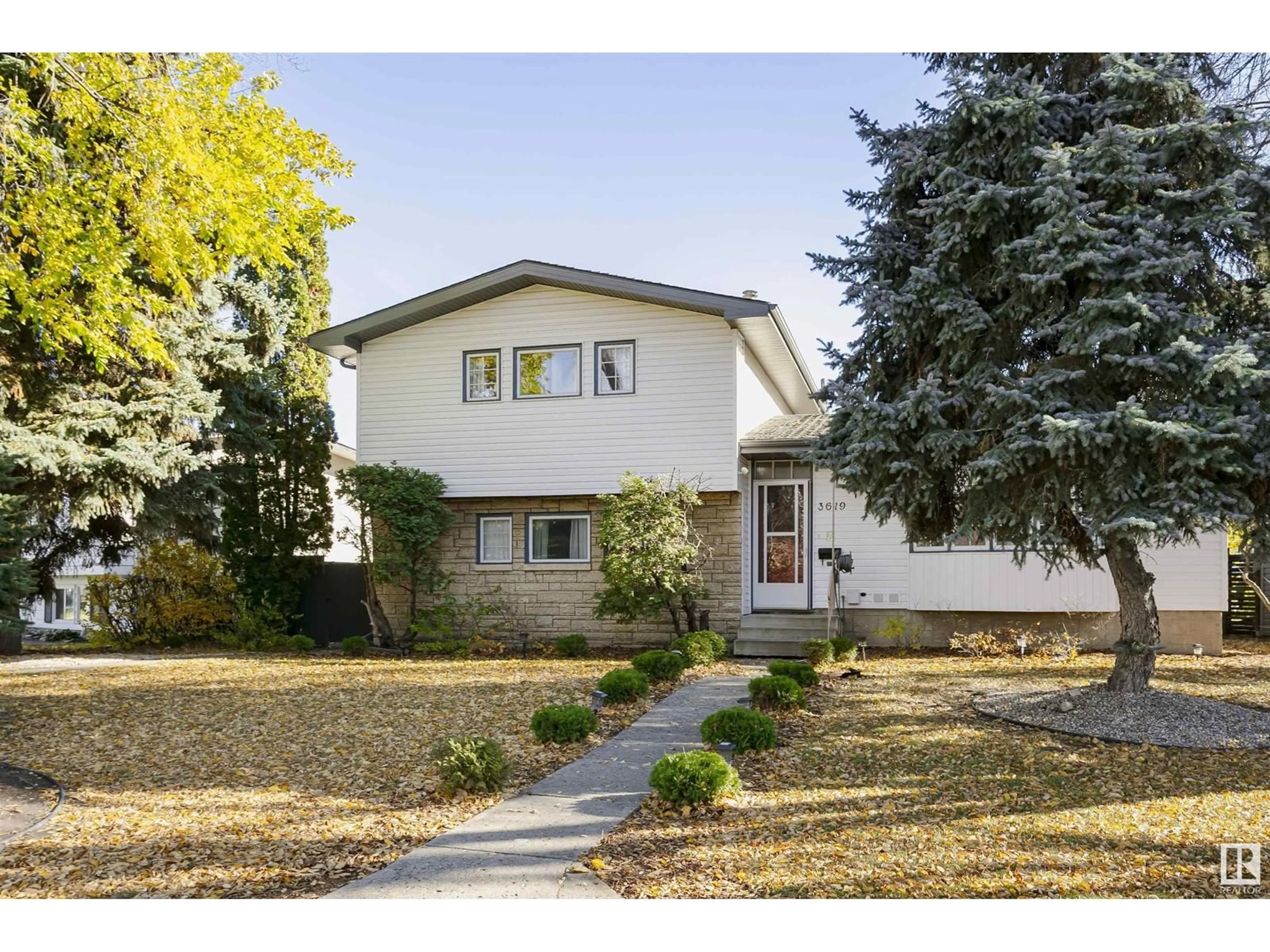 Frontside or backside of a home, the street view for 3619 113B ST NW, Edmonton Alberta T6R1L6