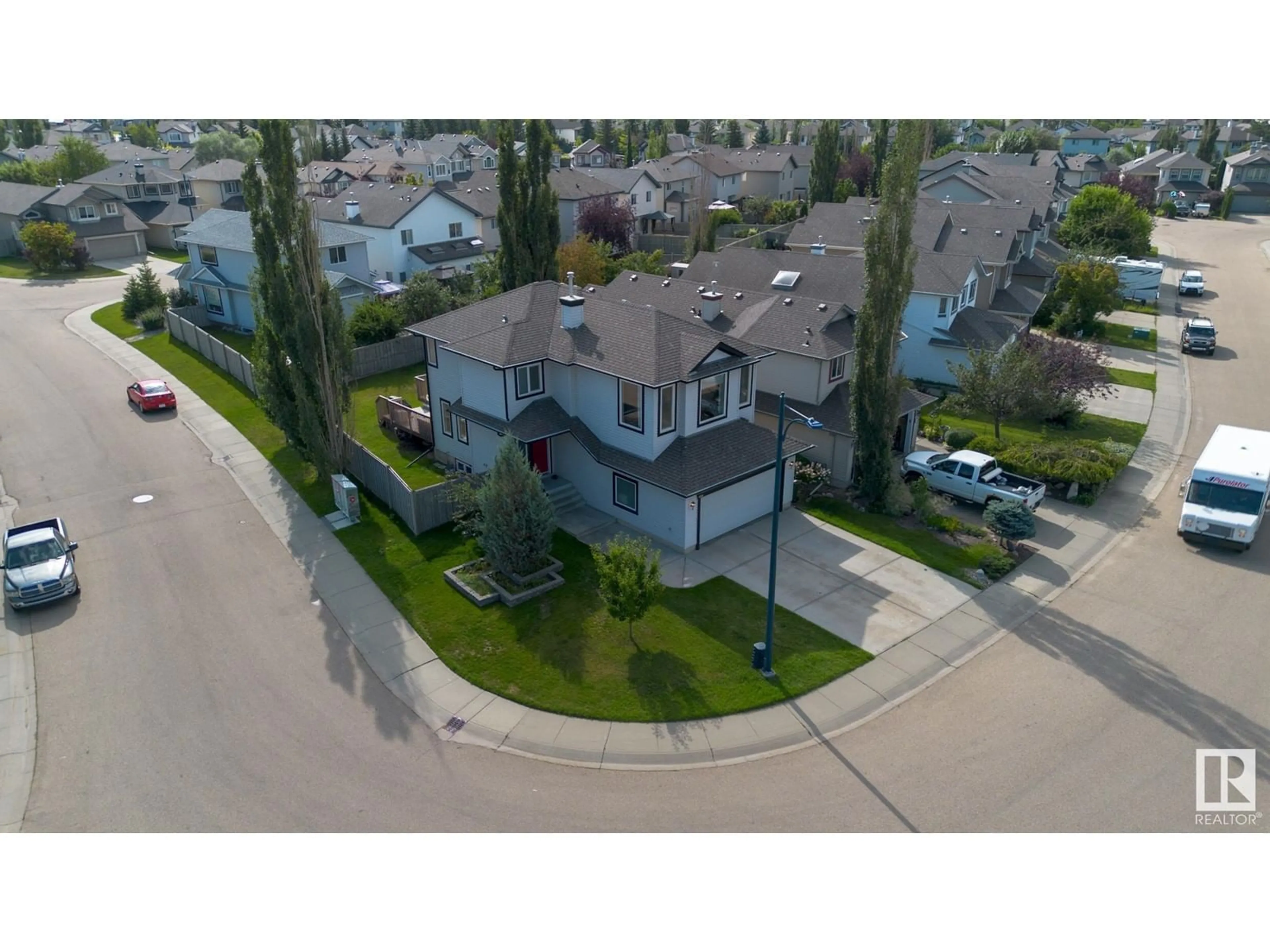 Frontside or backside of a home, the street view for 2961 MCPHADDEN WY SW, Edmonton Alberta T6W1K9