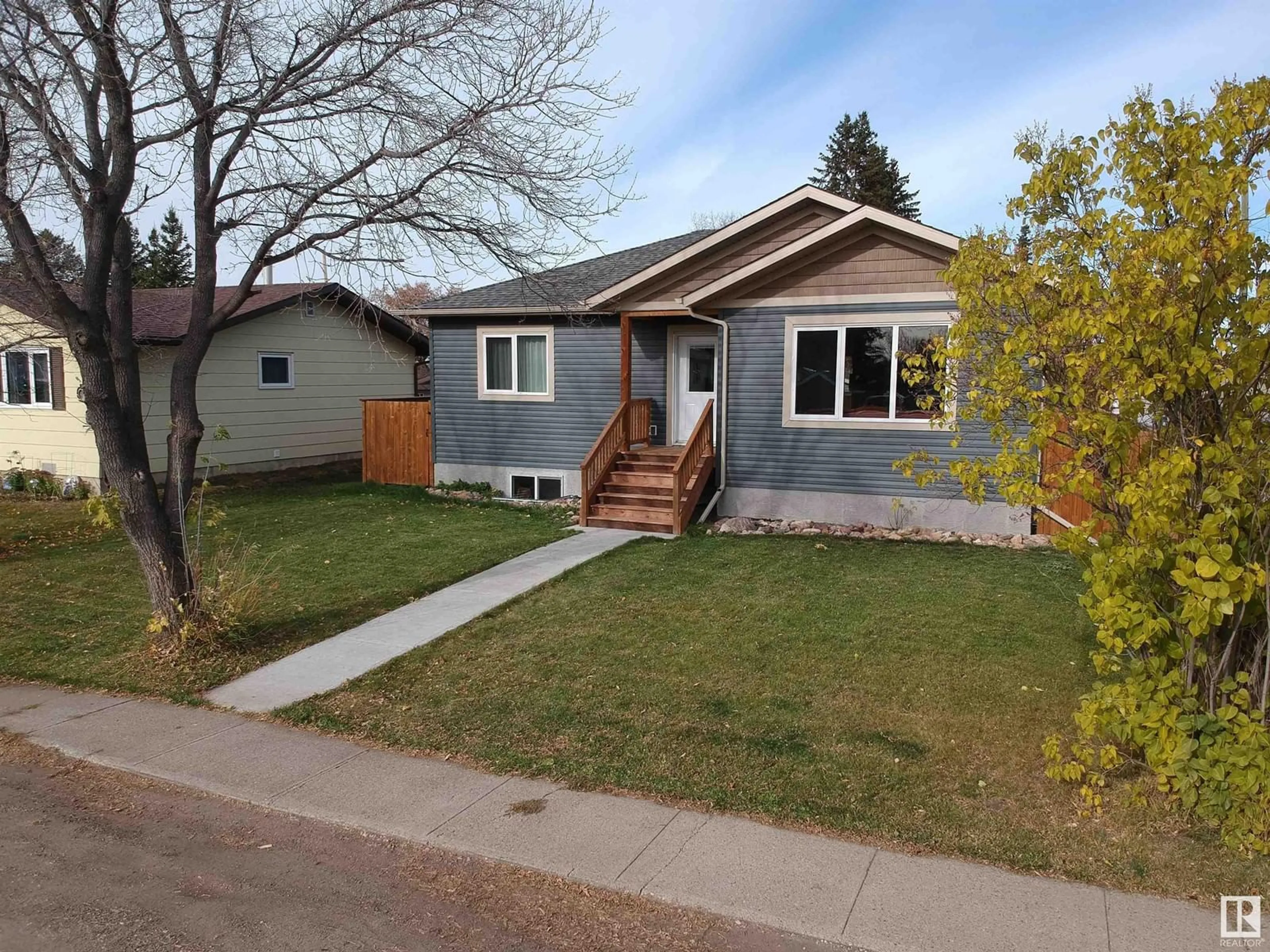 Frontside or backside of a home, the street view for 5012 48 AV, Onoway Alberta T0E1V0