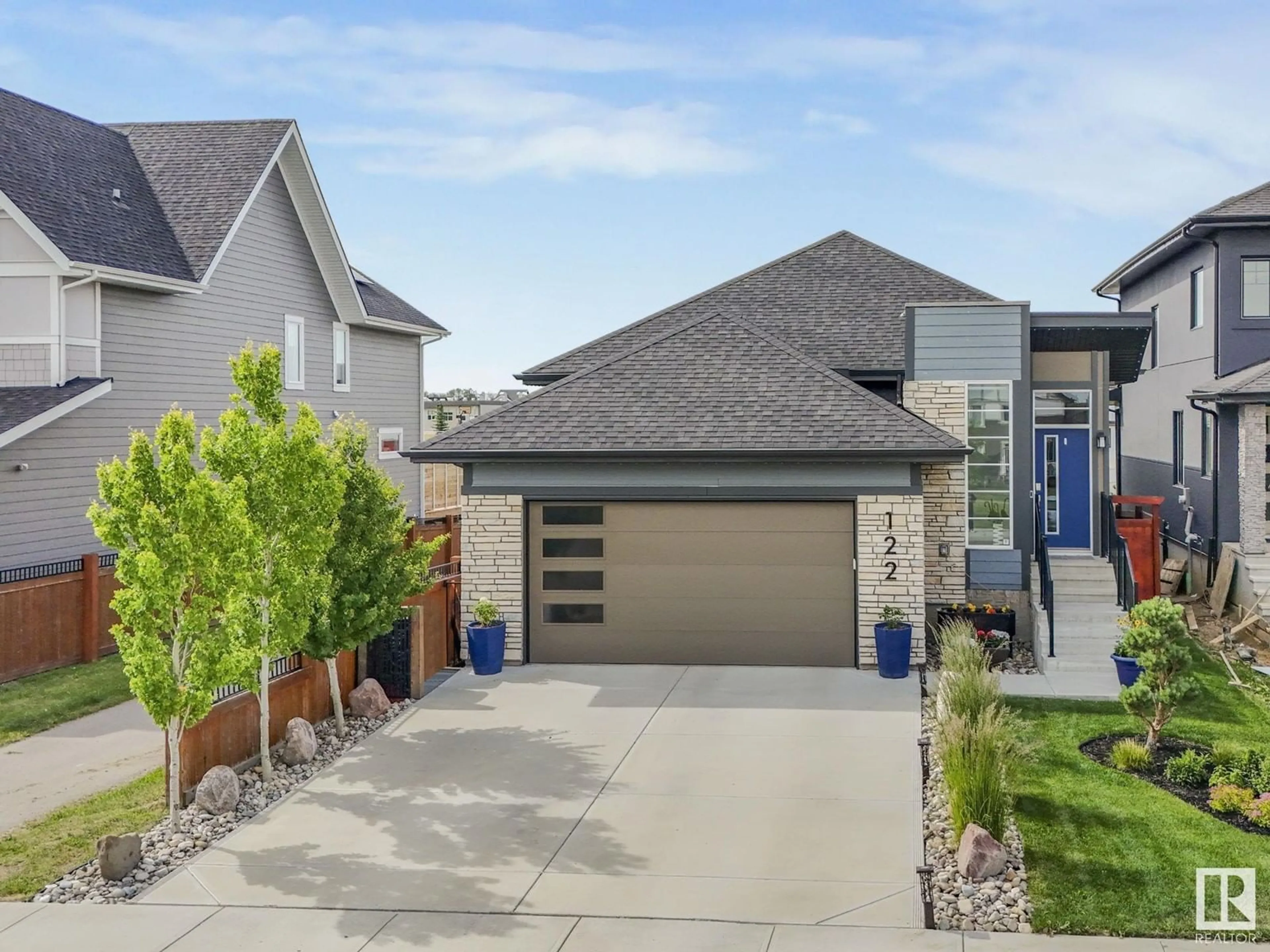 Frontside or backside of a home, the street view for 122 EDGEWATER CI, Leduc Alberta T9E1K5