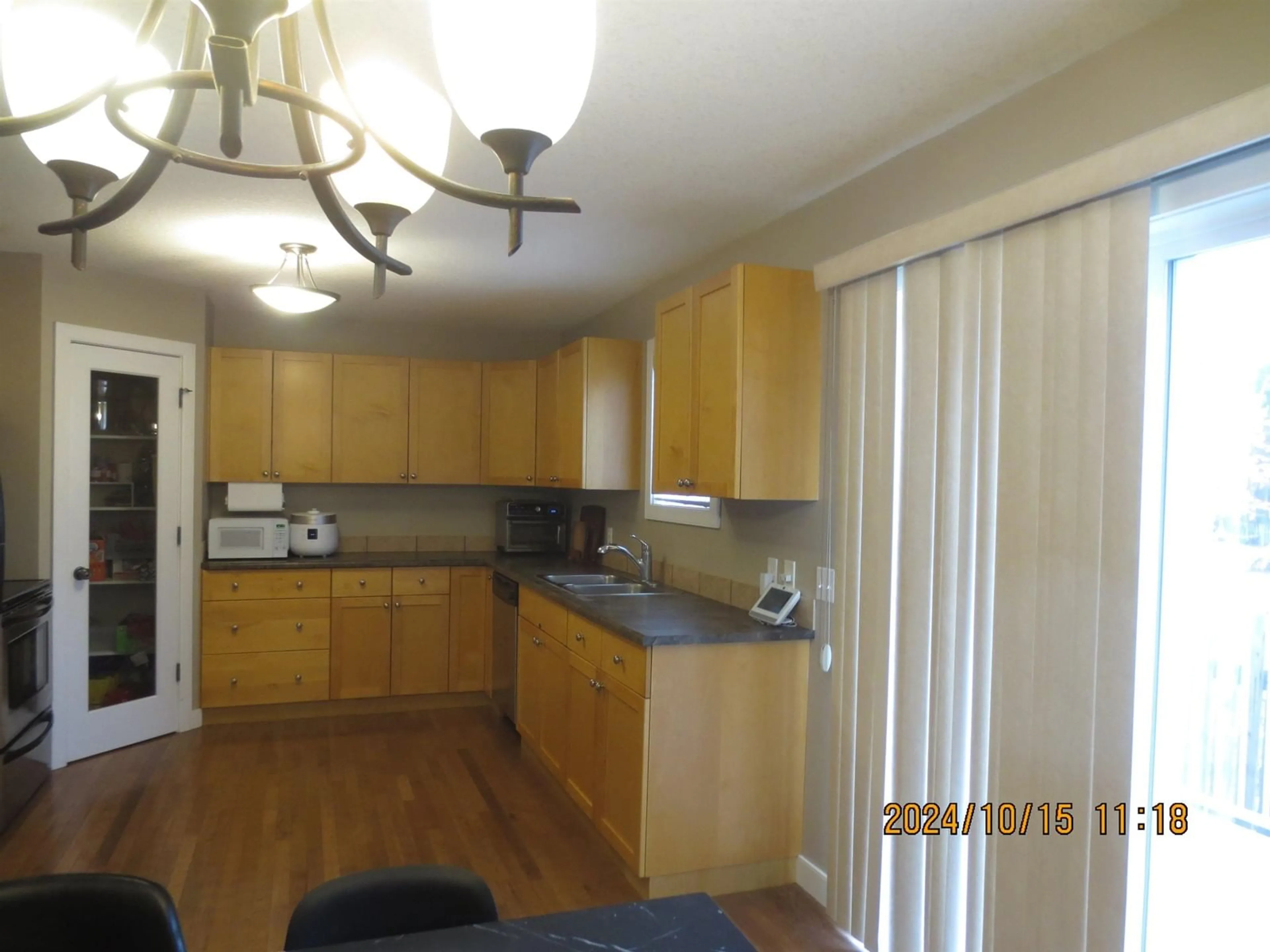 Kitchen, wood floors, cottage for #1 6615 5 Avenue, Edson Alberta T7E1M4