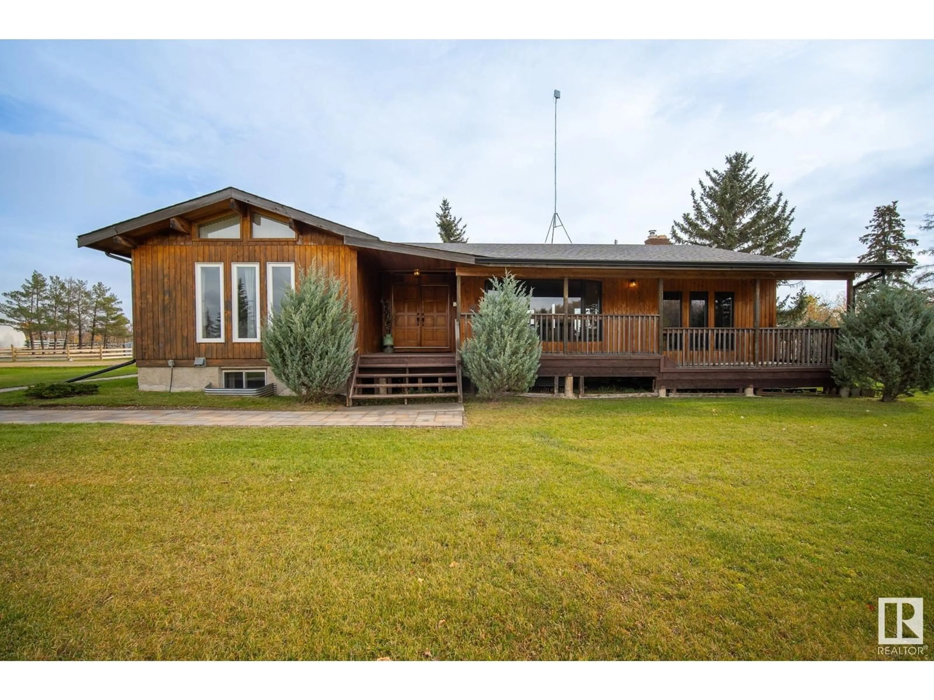 Frontside or backside of a home, cottage for 48317 RGE ROAD 261, Rural Leduc County Alberta T4X2J6