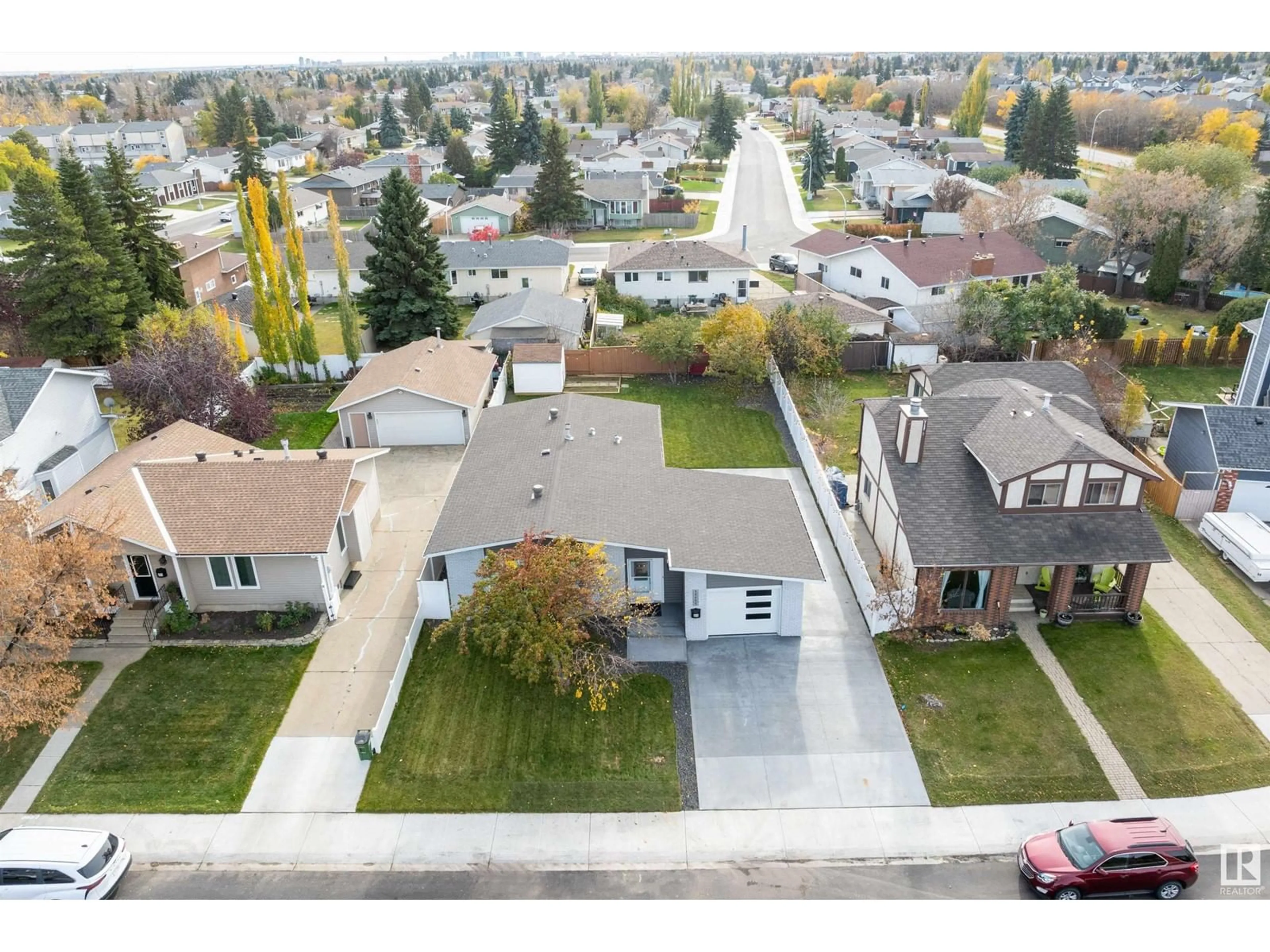 Frontside or backside of a home, the street view for 11111 170 AV NW, Edmonton Alberta T5X3L1