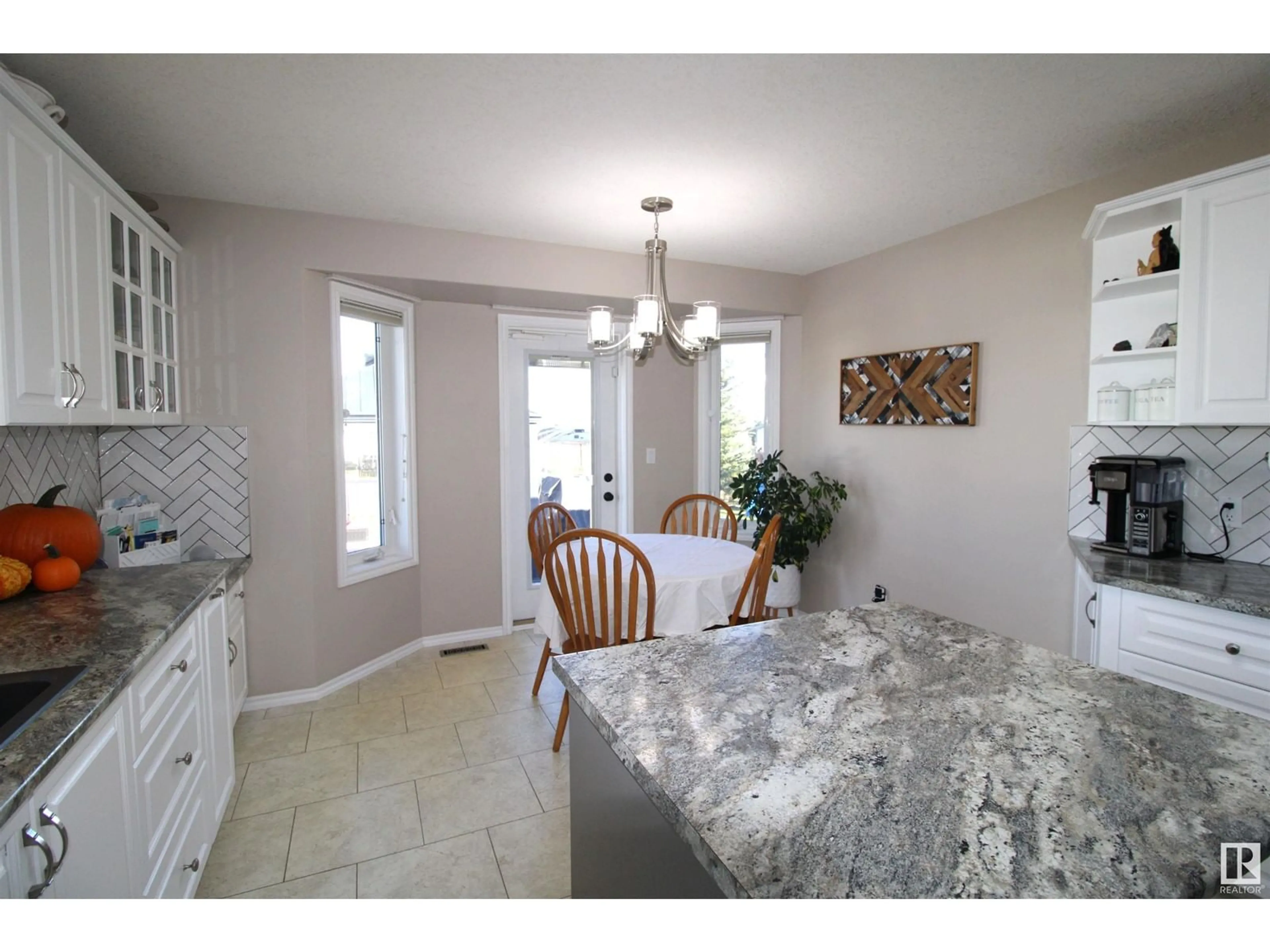 Open concept kitchen for 6017 47 AV, St. Paul Town Alberta T0A3A1