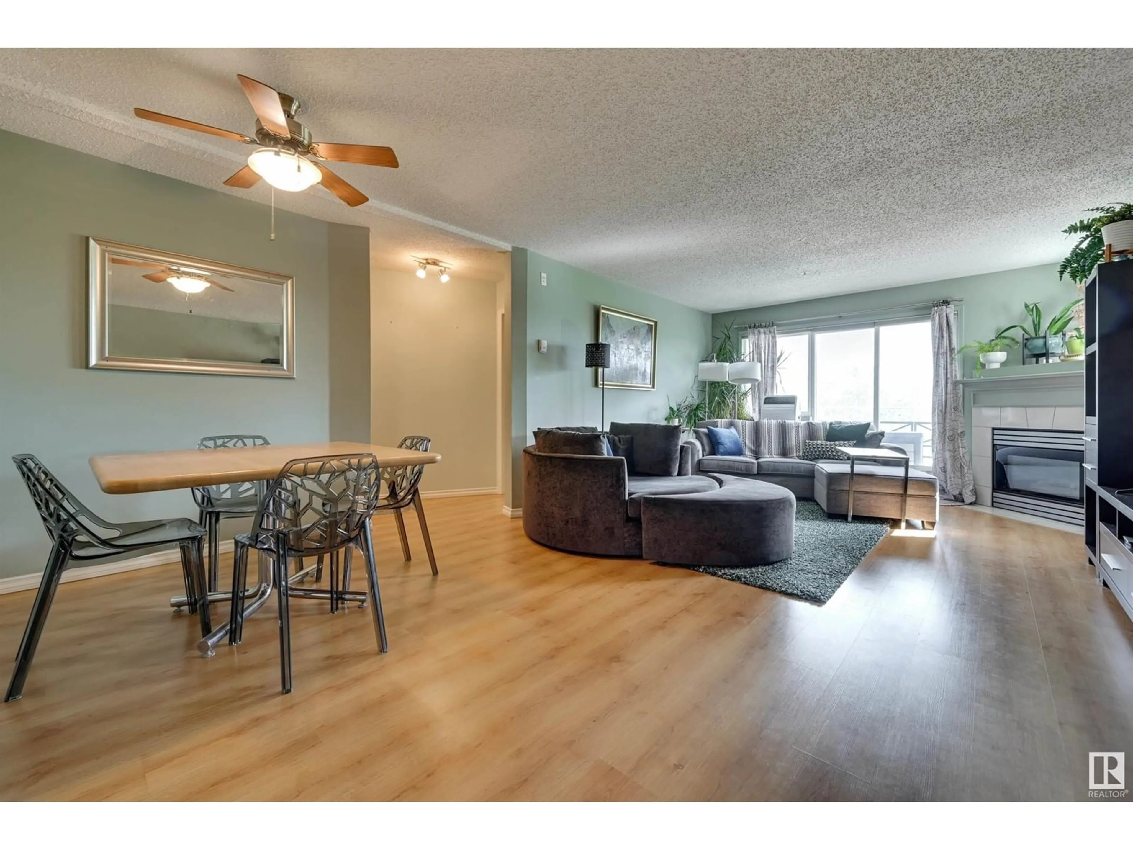 A pic of a room, wood floors for #414 11716 100 AV NW, Edmonton Alberta T5K2G3