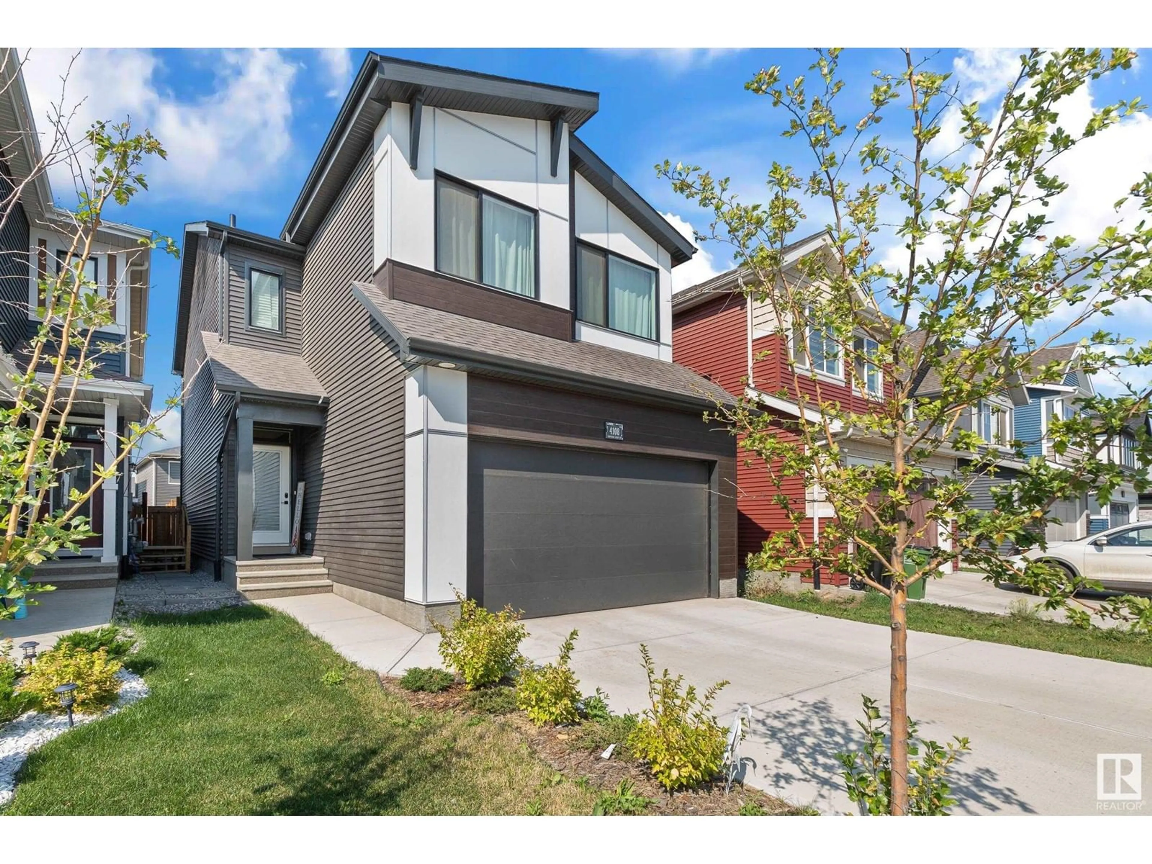 Frontside or backside of a home, the street view for 4108 HAWTHORN CO SW, Edmonton Alberta T6X2Y8