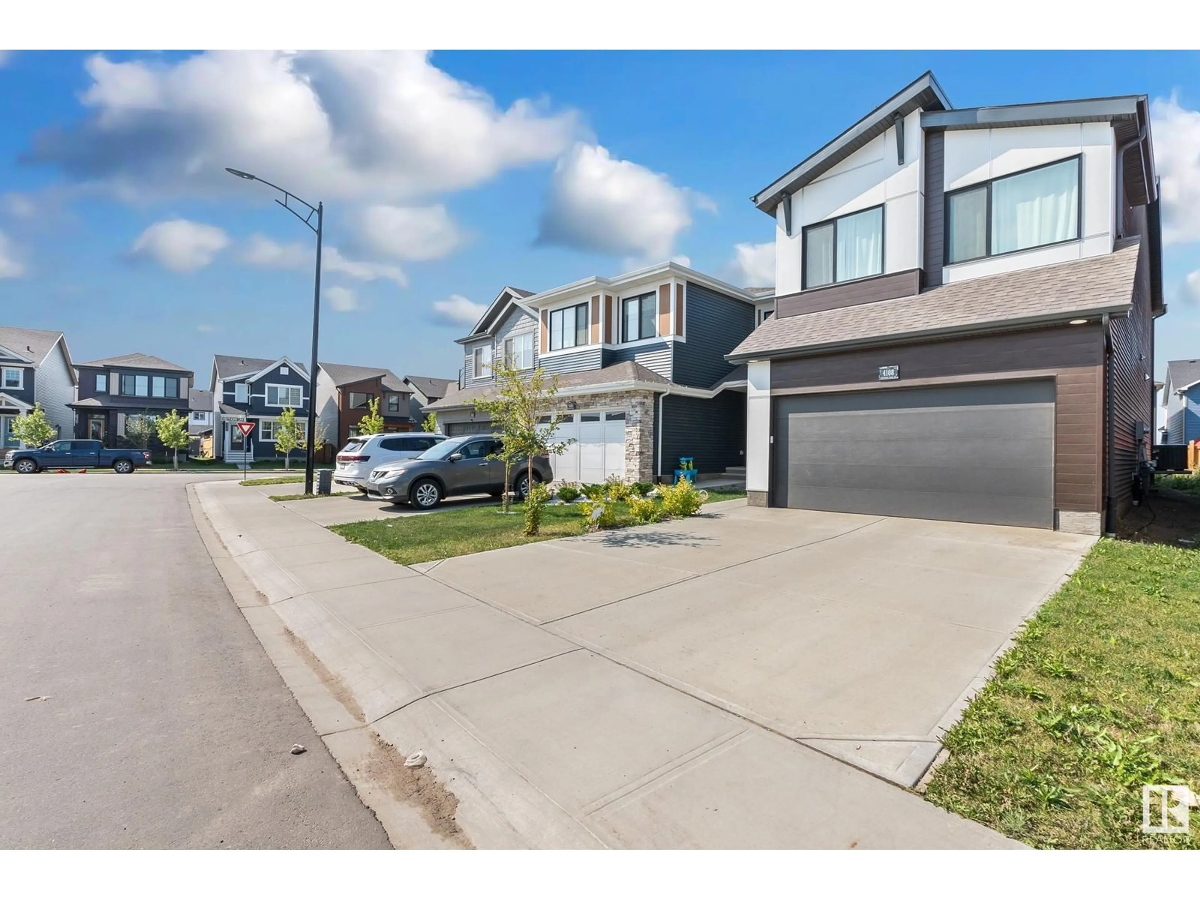 A pic from exterior of the house or condo, the street view for 4108 HAWTHORN CO SW, Edmonton Alberta T6X2Y8