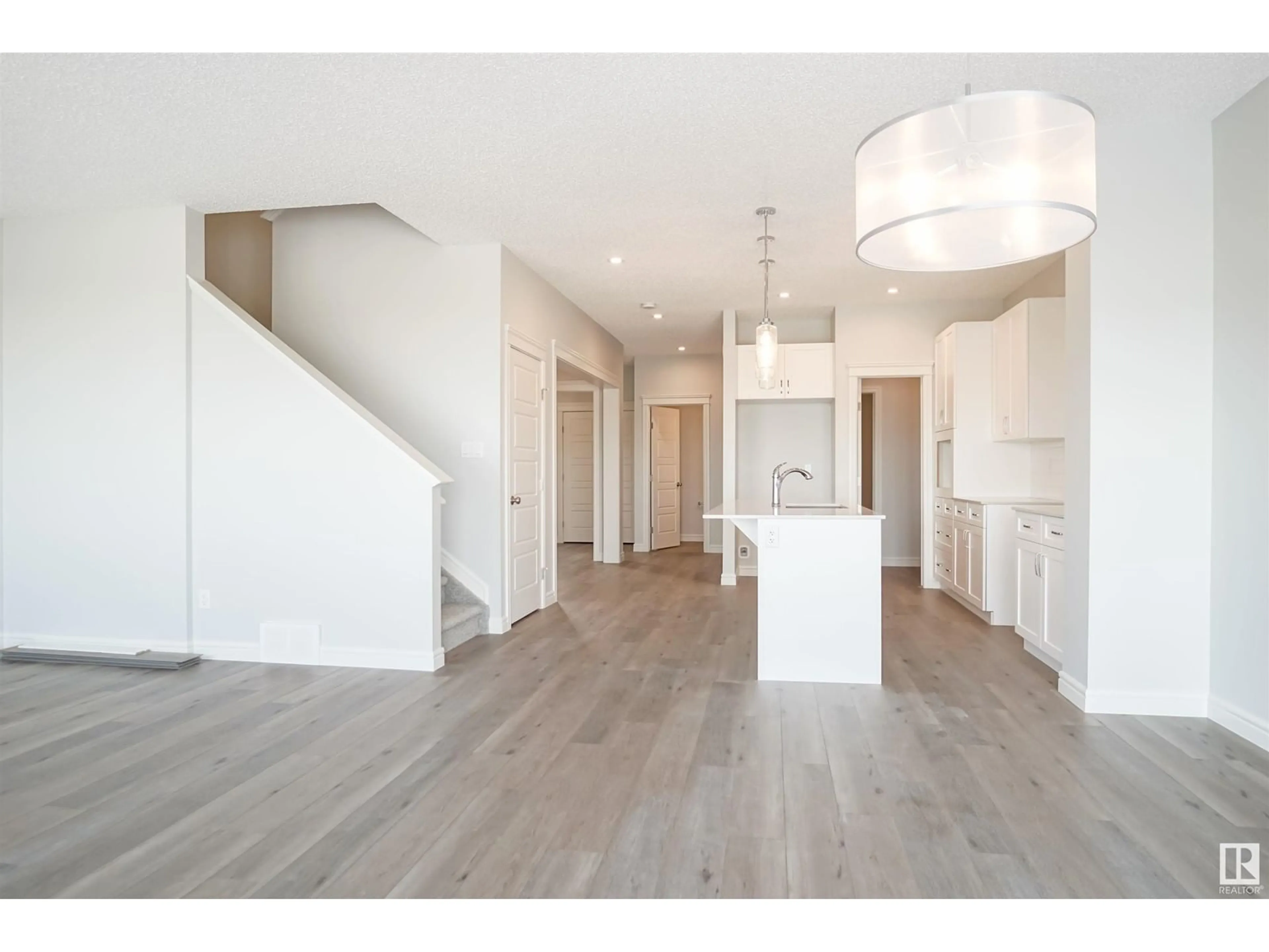 Indoor entryway, wood floors for 2026 13A AV NW, Edmonton Alberta T6T2R6