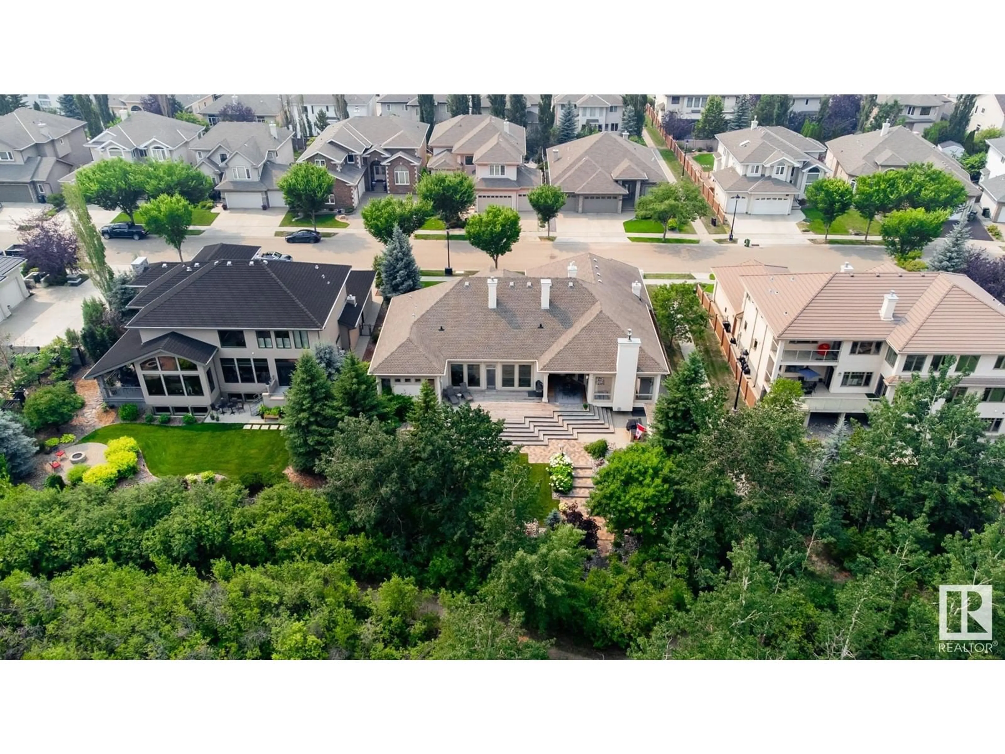 Frontside or backside of a home, the street view for 925 HOLLINGSWORTH BEND BN NW, Edmonton Alberta T6R3L3