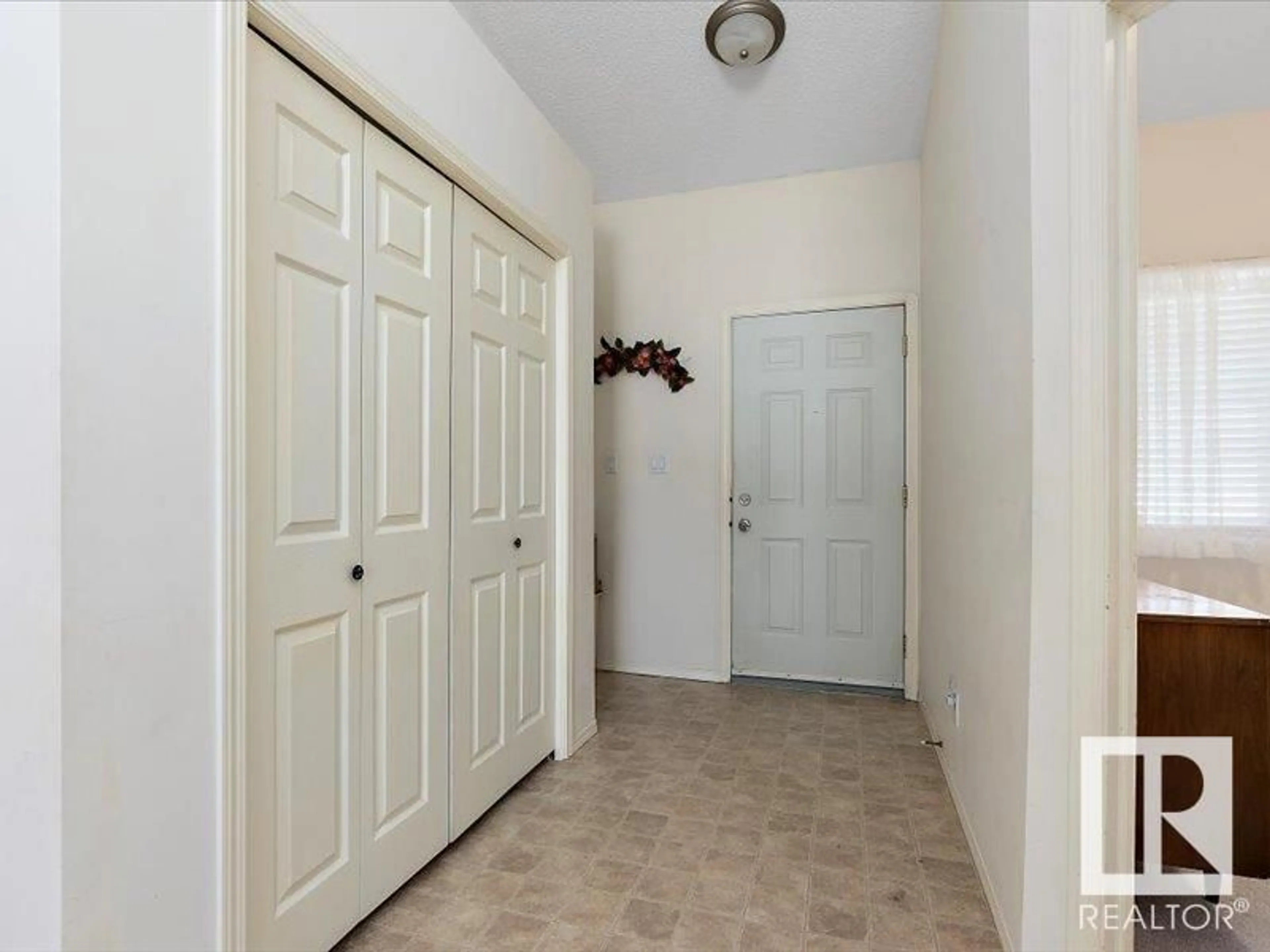 Indoor entryway, unknown floor for #16 4527 55 AV, Tofield Alberta T0B4J0