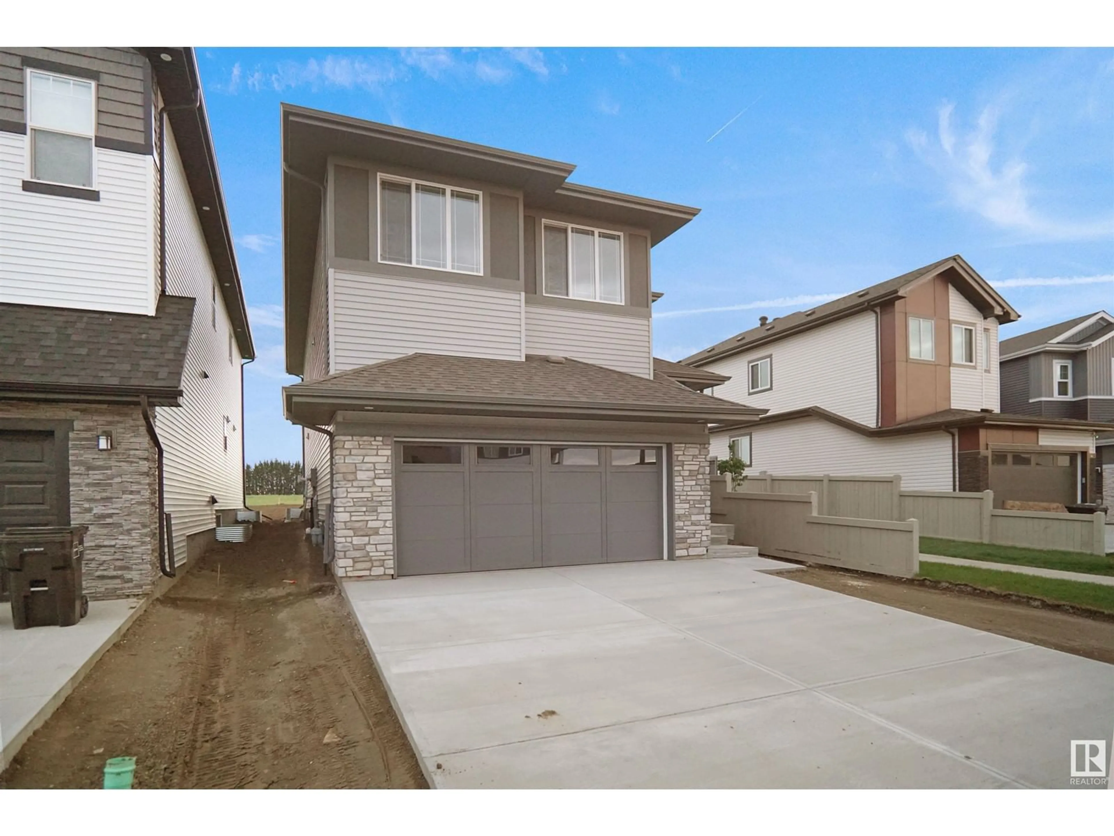 Frontside or backside of a home, the street view for 303 JENSEN LAKES BV, St. Albert Alberta T8N7V4