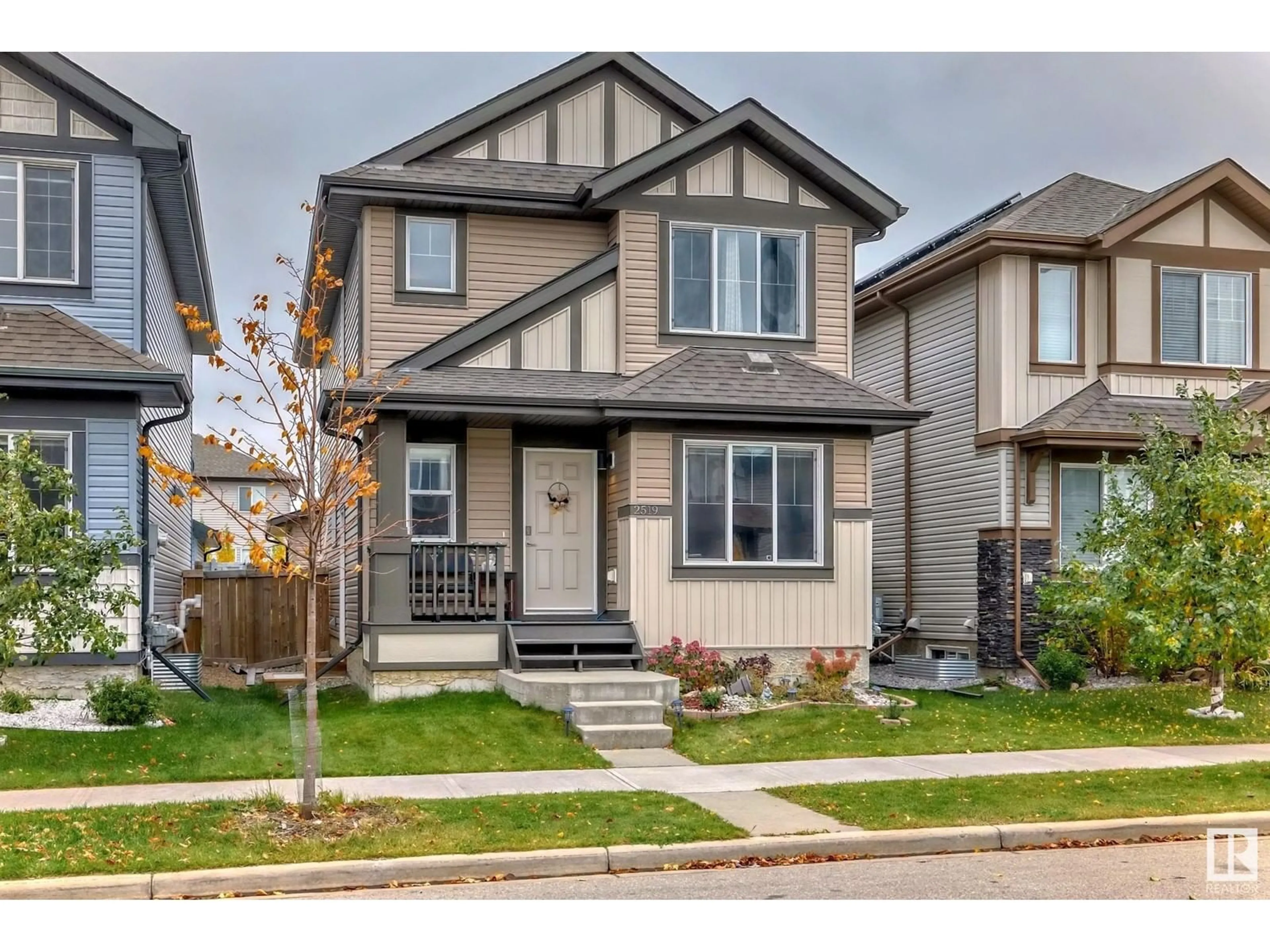 Frontside or backside of a home, the street view for 2519 20 AV NW, Edmonton Alberta T6T0Y7