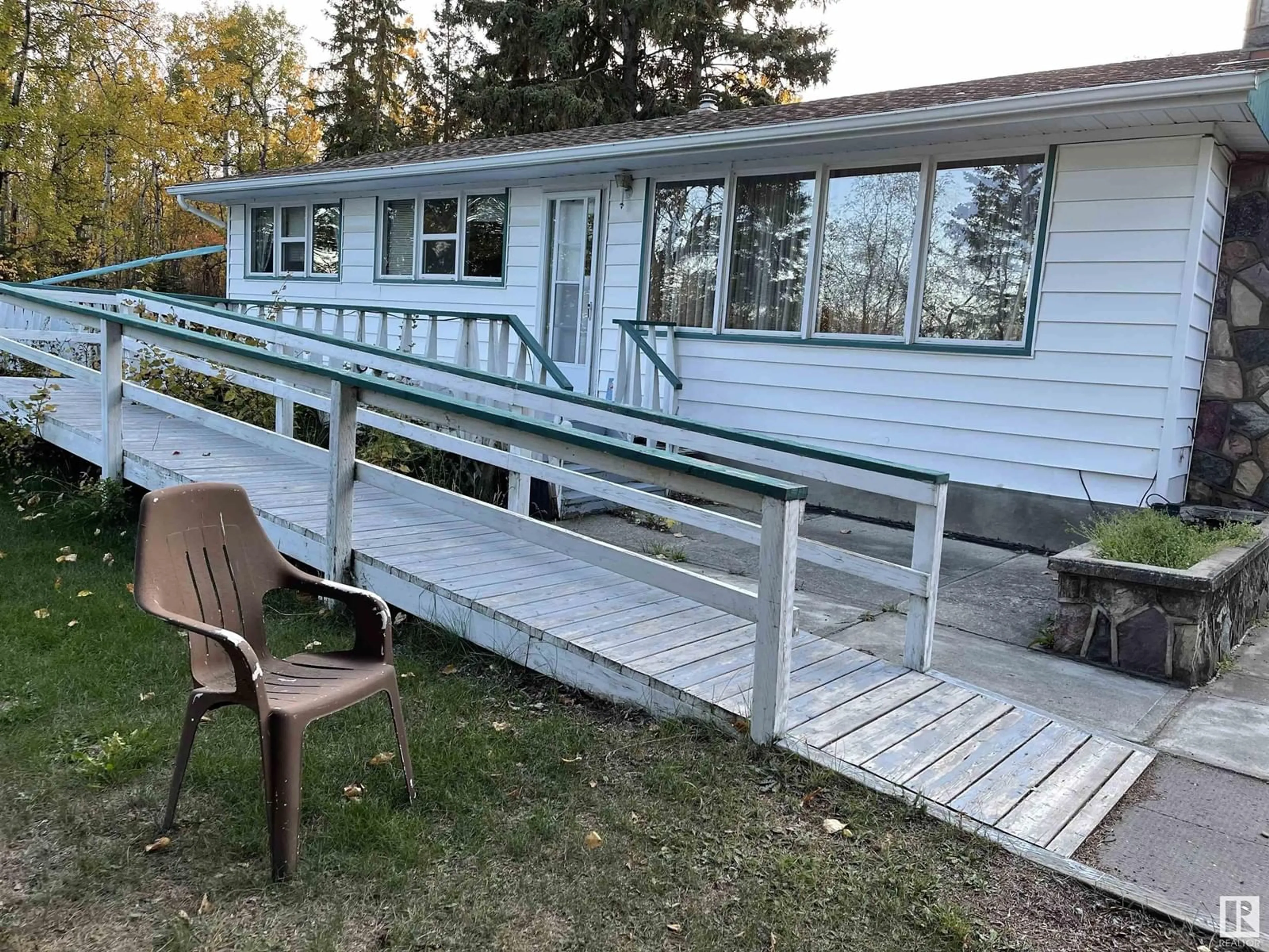 Patio, cottage for 51574 RGE ROAD 232, Rural Strathcona County Alberta T8B1B1