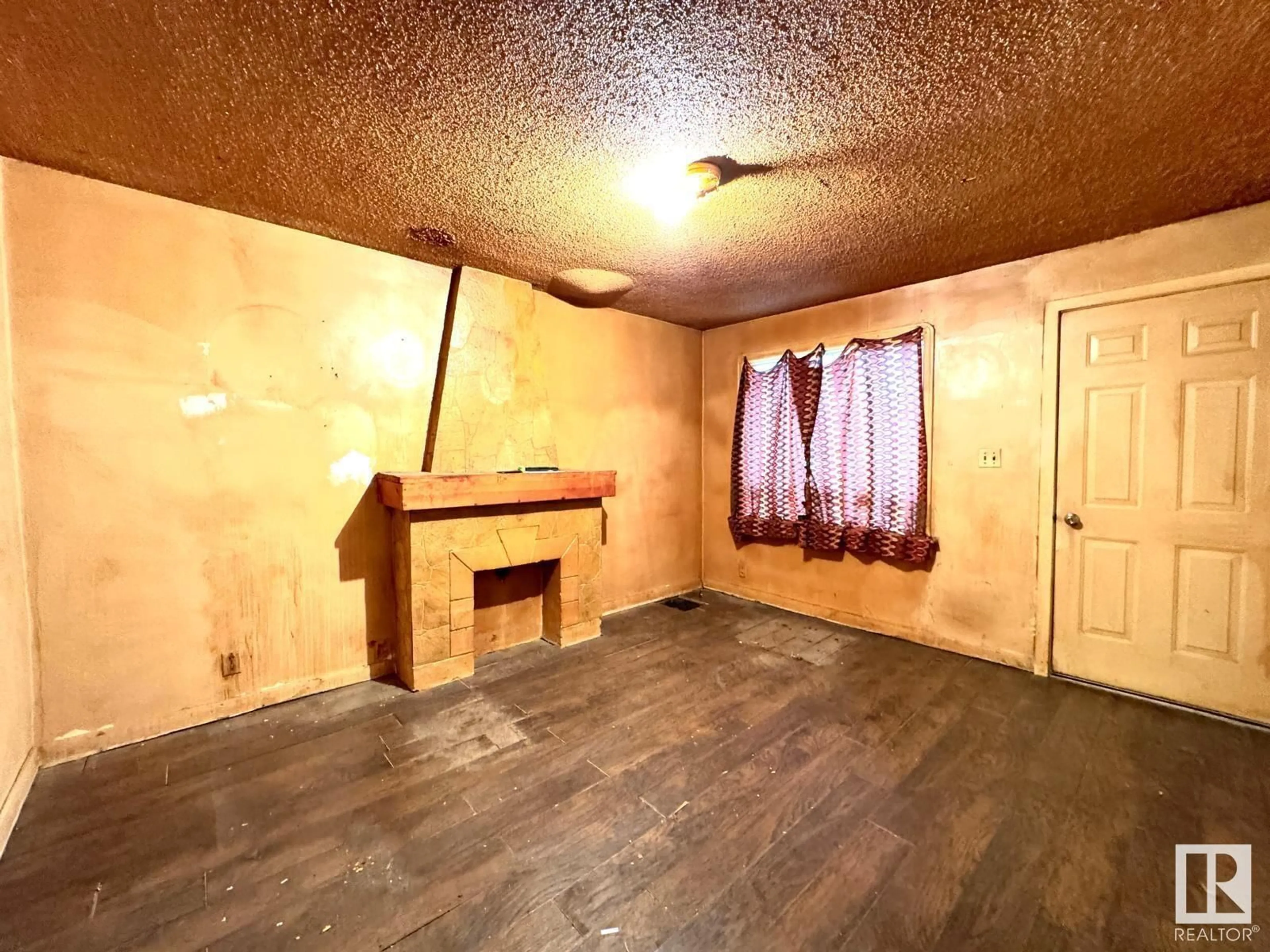 A pic of a room, unknown floor for 11641 95A ST NW, Edmonton Alberta T5G1P7