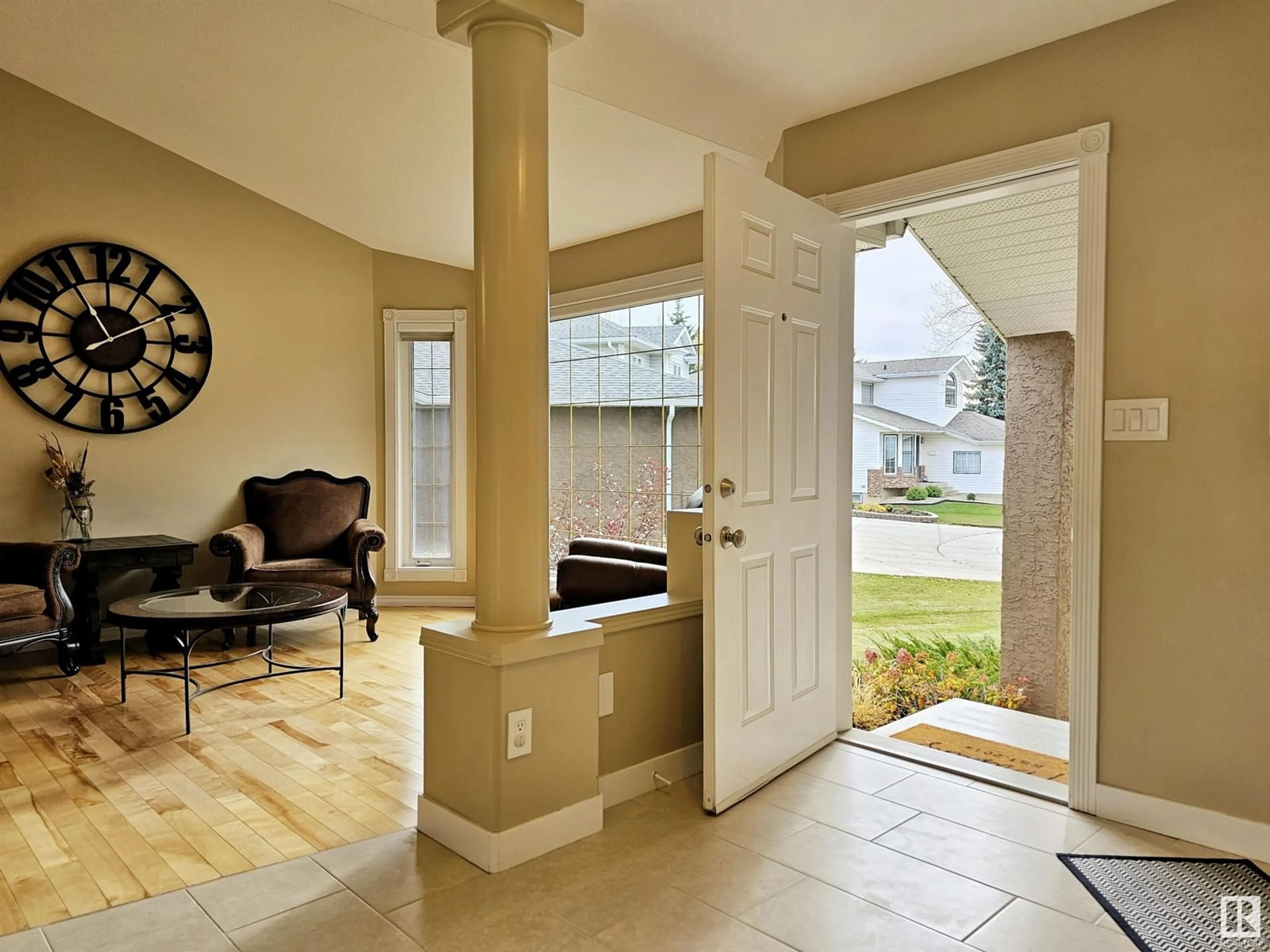 Indoor entryway, ceramic floors for 20 EMERSON PL, St. Albert Alberta T8N5X3