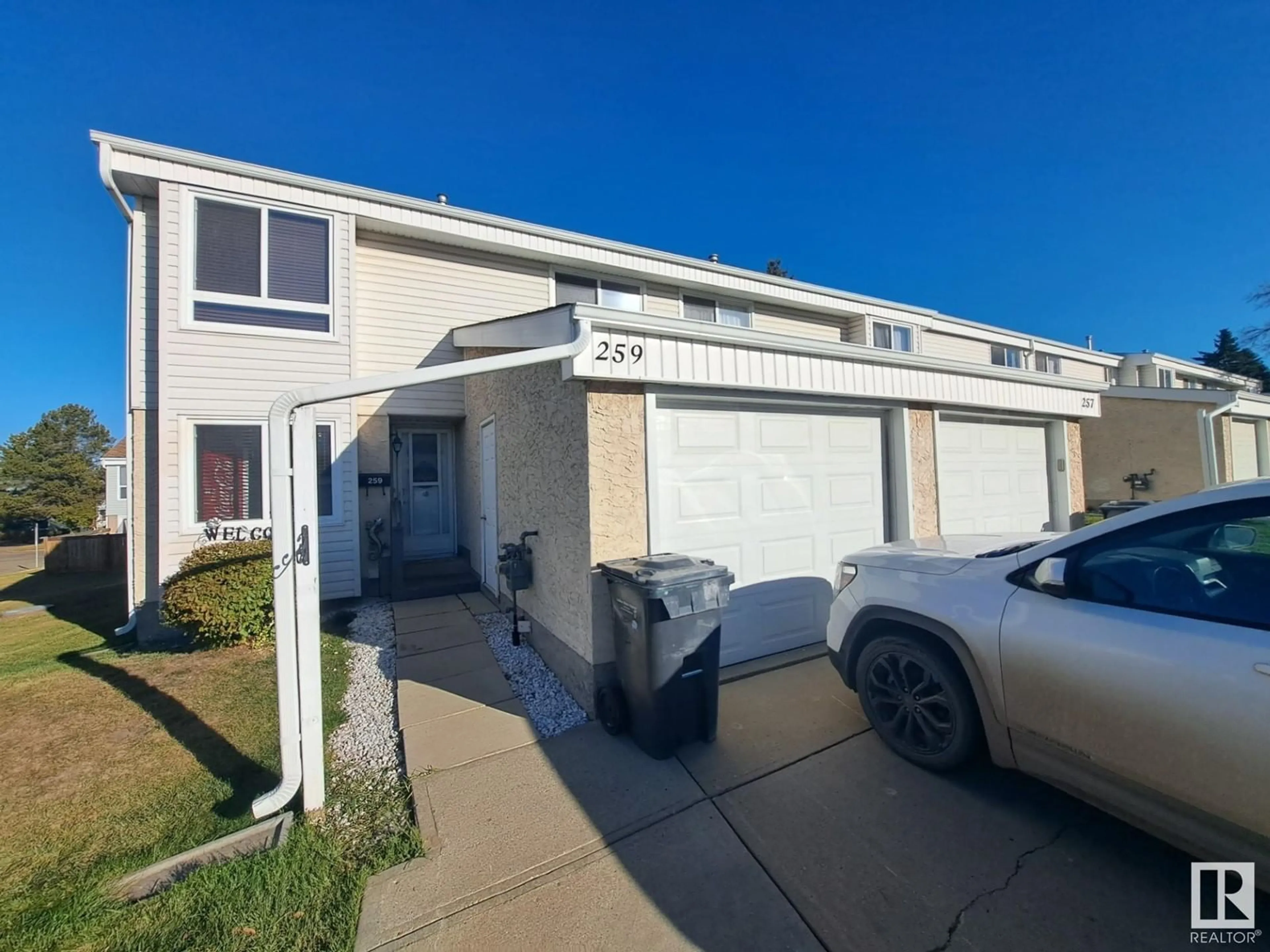 A pic from exterior of the house or condo, the street view for 259 Grandin VG, St. Albert Alberta T5N2J3