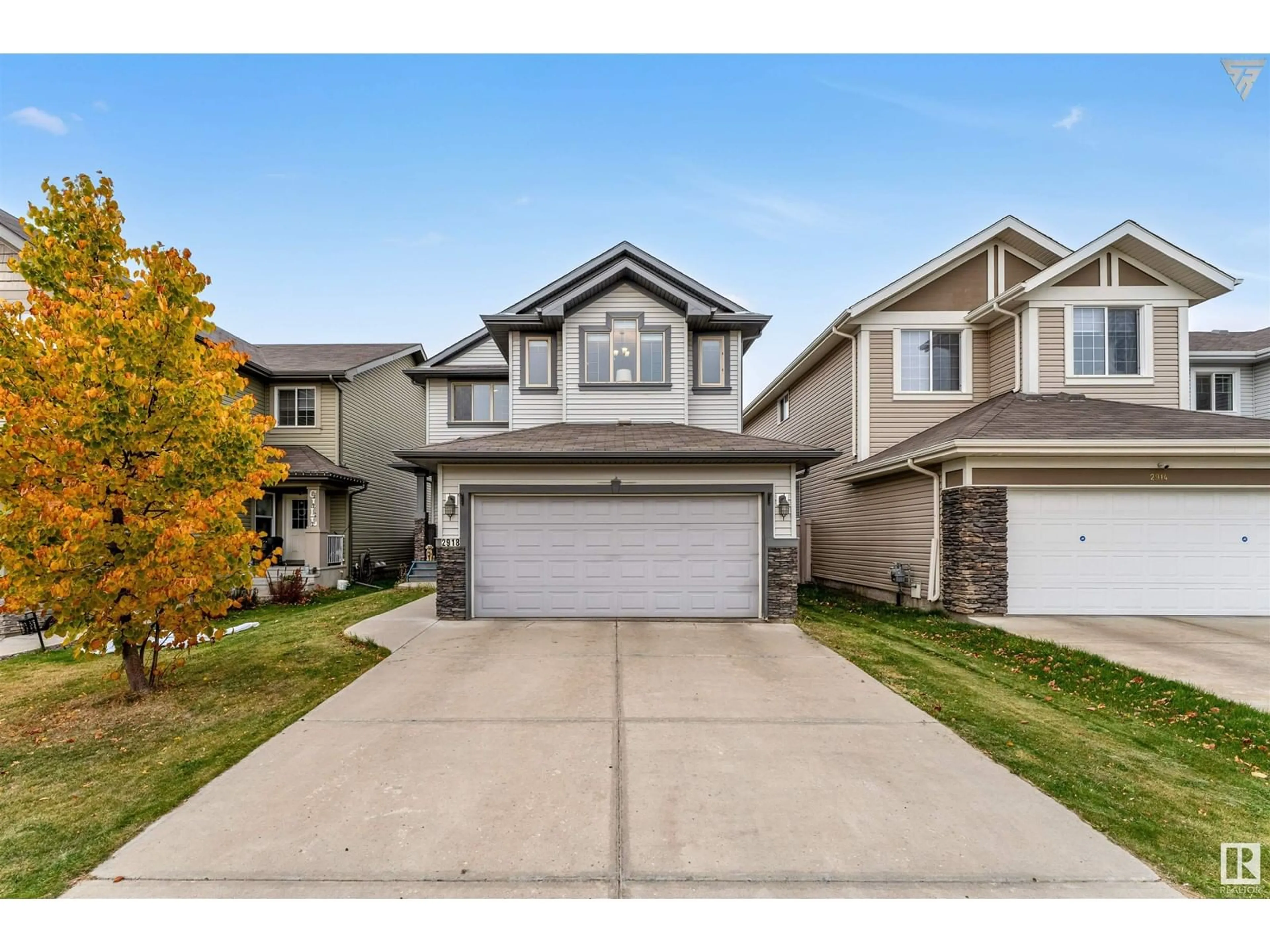 Frontside or backside of a home, the street view for 2918 17A AV NW, Edmonton Alberta T6T0R8