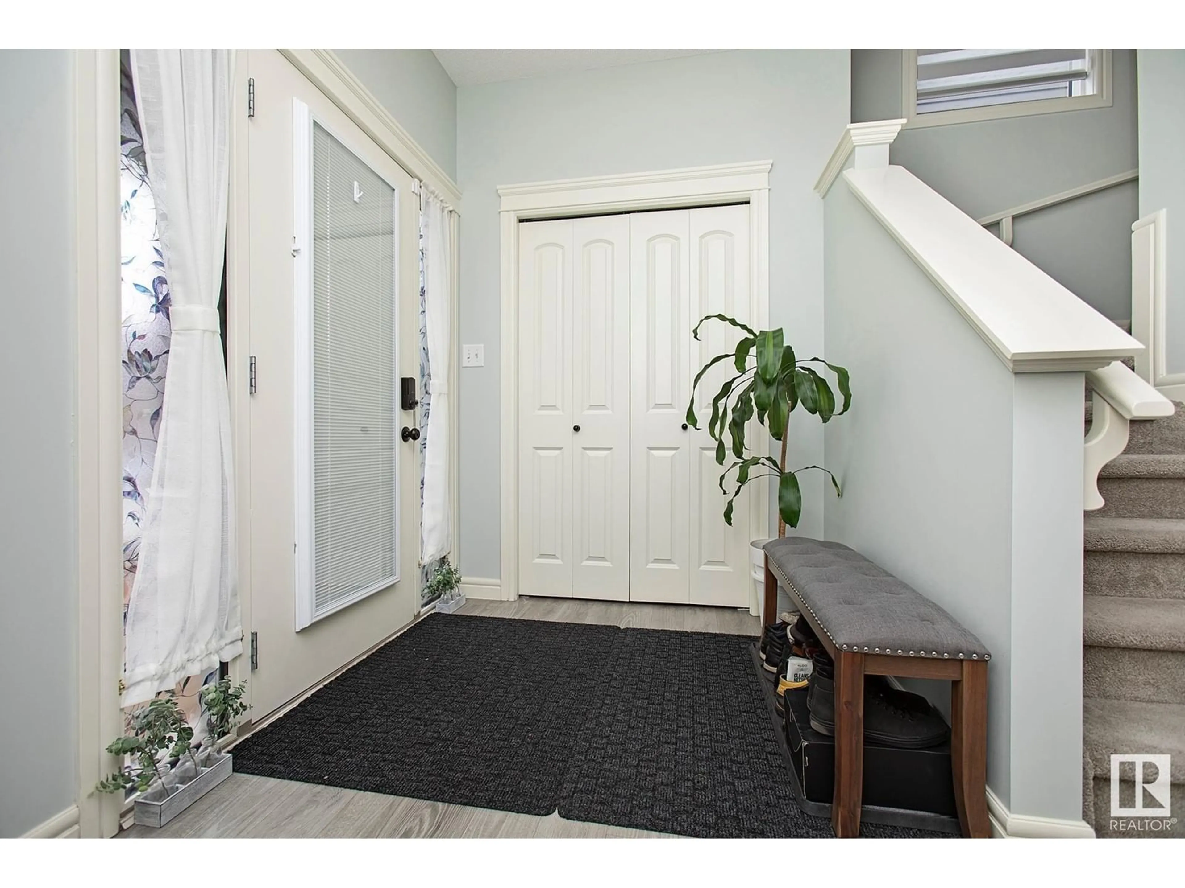 Indoor entryway, wood floors for 2212 CASEY CR SW, Edmonton Alberta T6W3M6