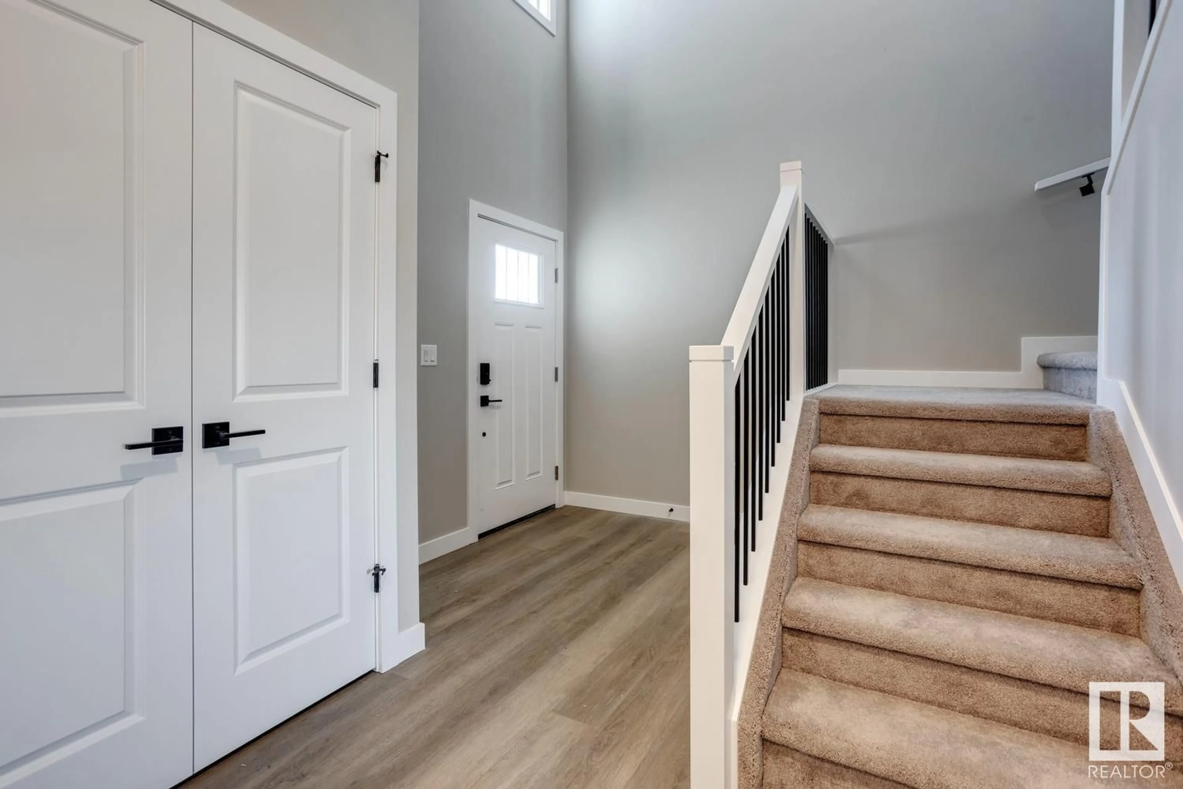 Indoor entryway, wood floors for 29 WAVERLY WY, Fort Saskatchewan Alberta T8L0H8