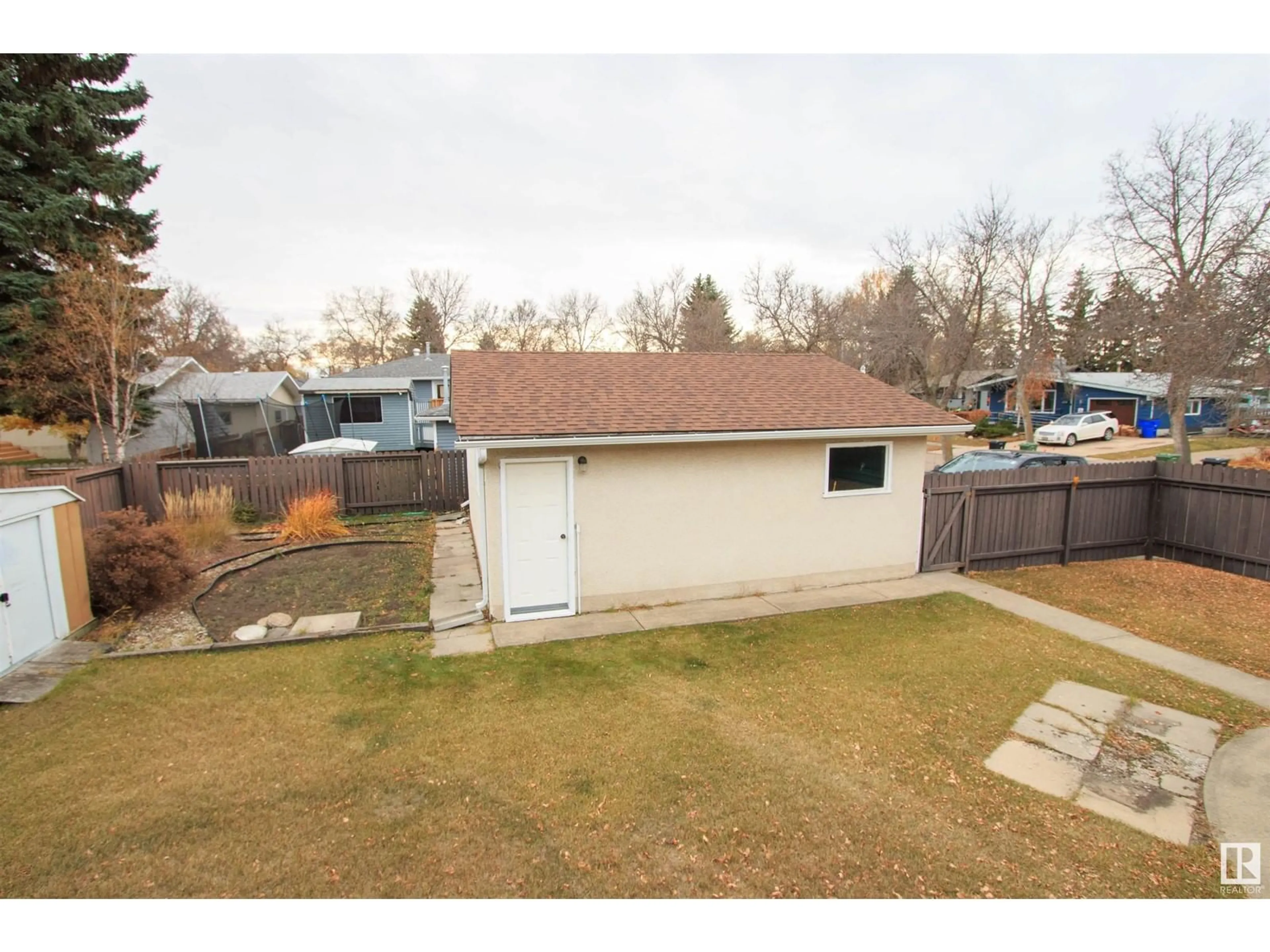 Shed for 9011 97 AV, Fort Saskatchewan Alberta T8L1G1