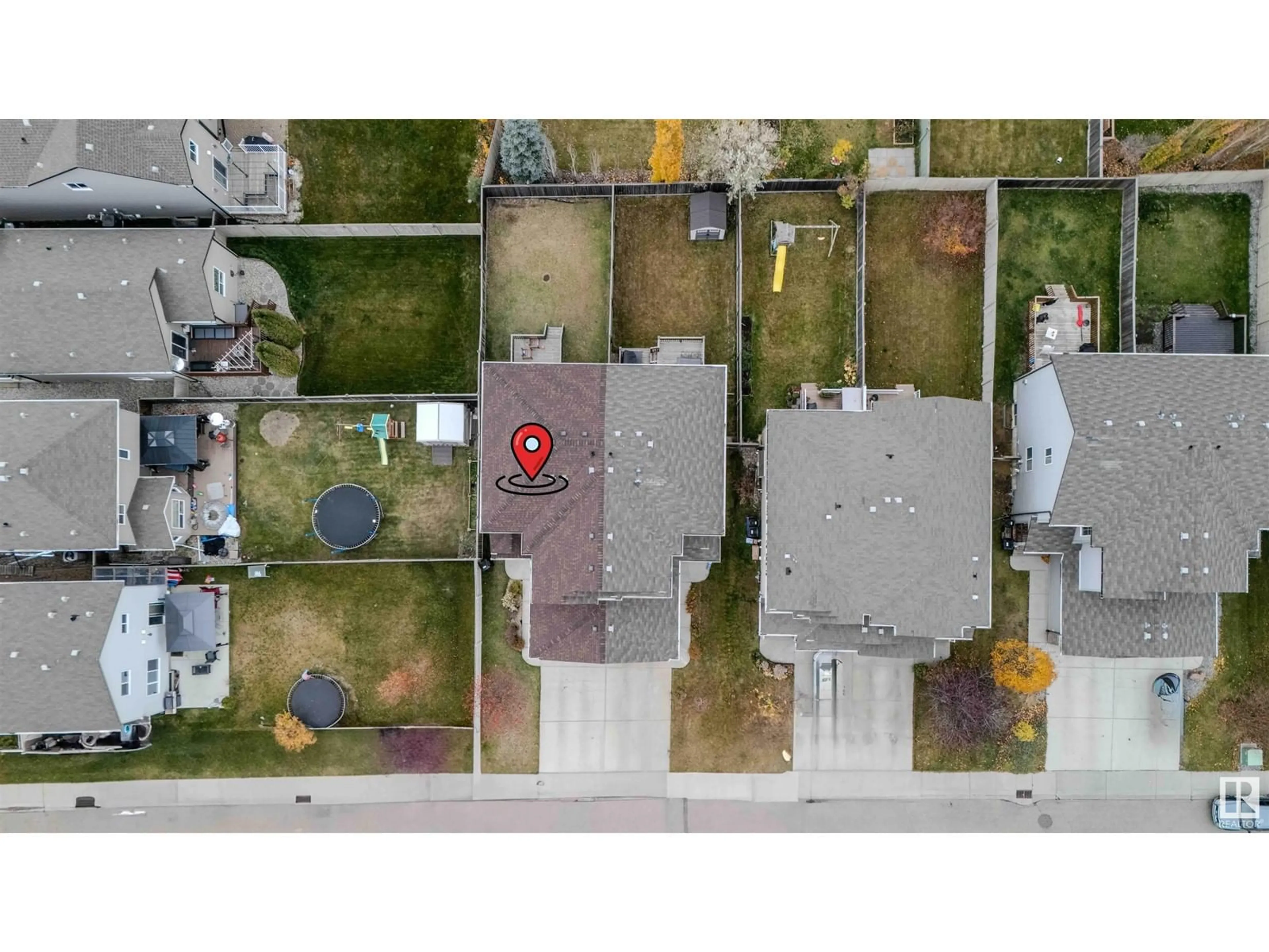 Frontside or backside of a home, the street view for 1621 64 ST SW SW, Edmonton Alberta T6X0N2