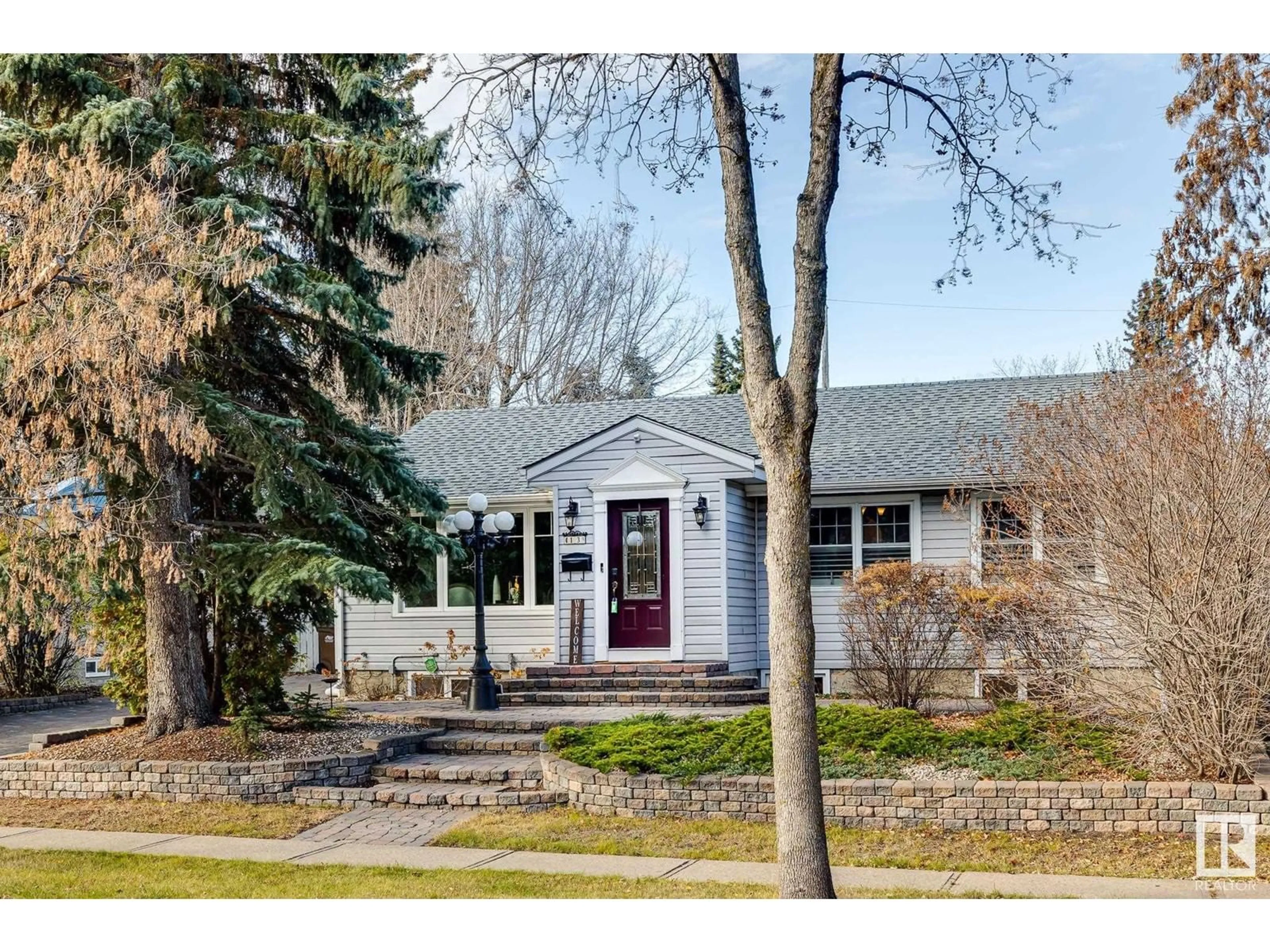 Frontside or backside of a home, cottage for 13 GLADSTONE CR, St. Albert Alberta T8N0W6