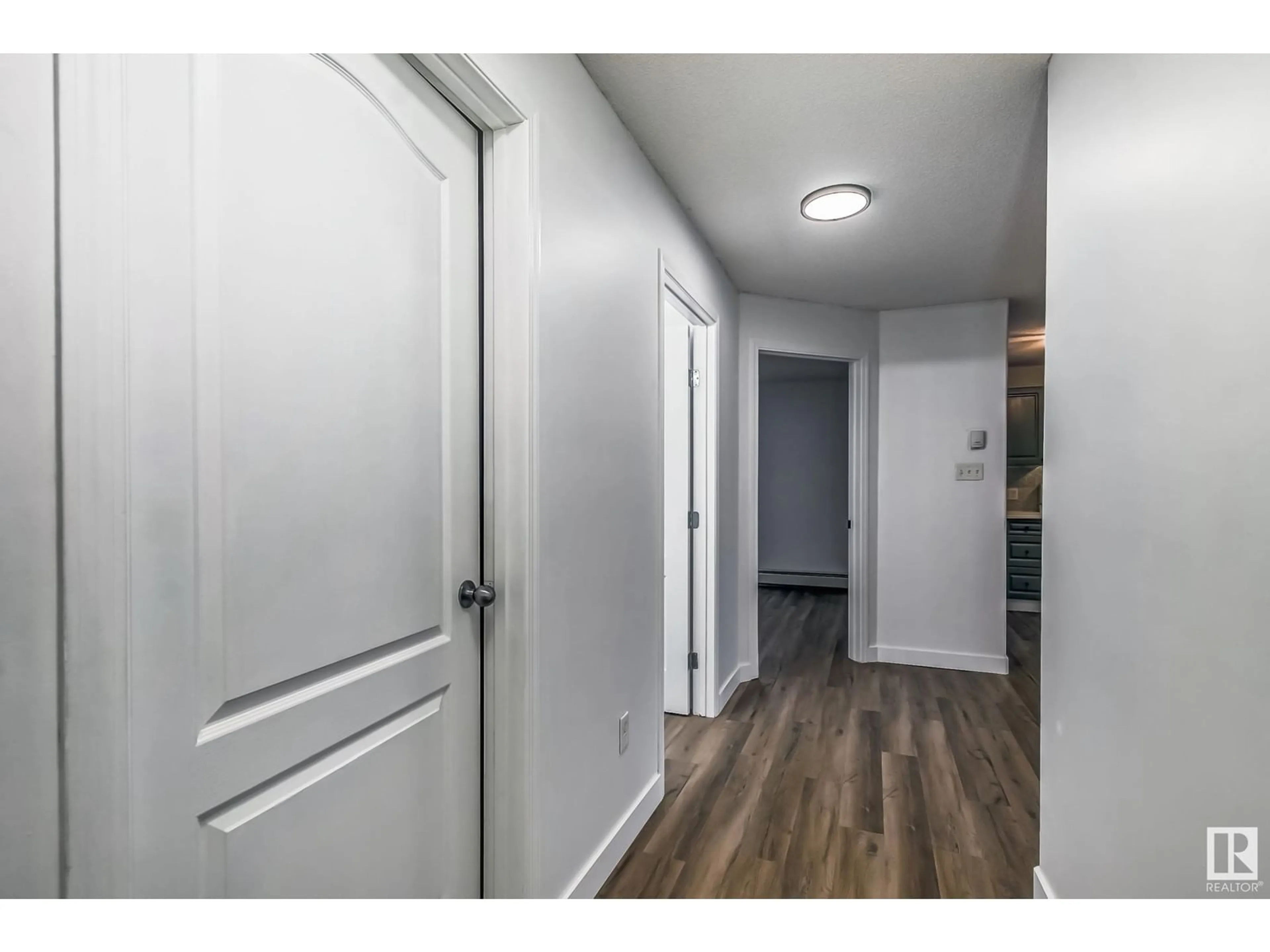 Indoor entryway, wood floors for #2119 320 CLAREVIEW STATION DR NW, Edmonton Alberta T5Y0E5