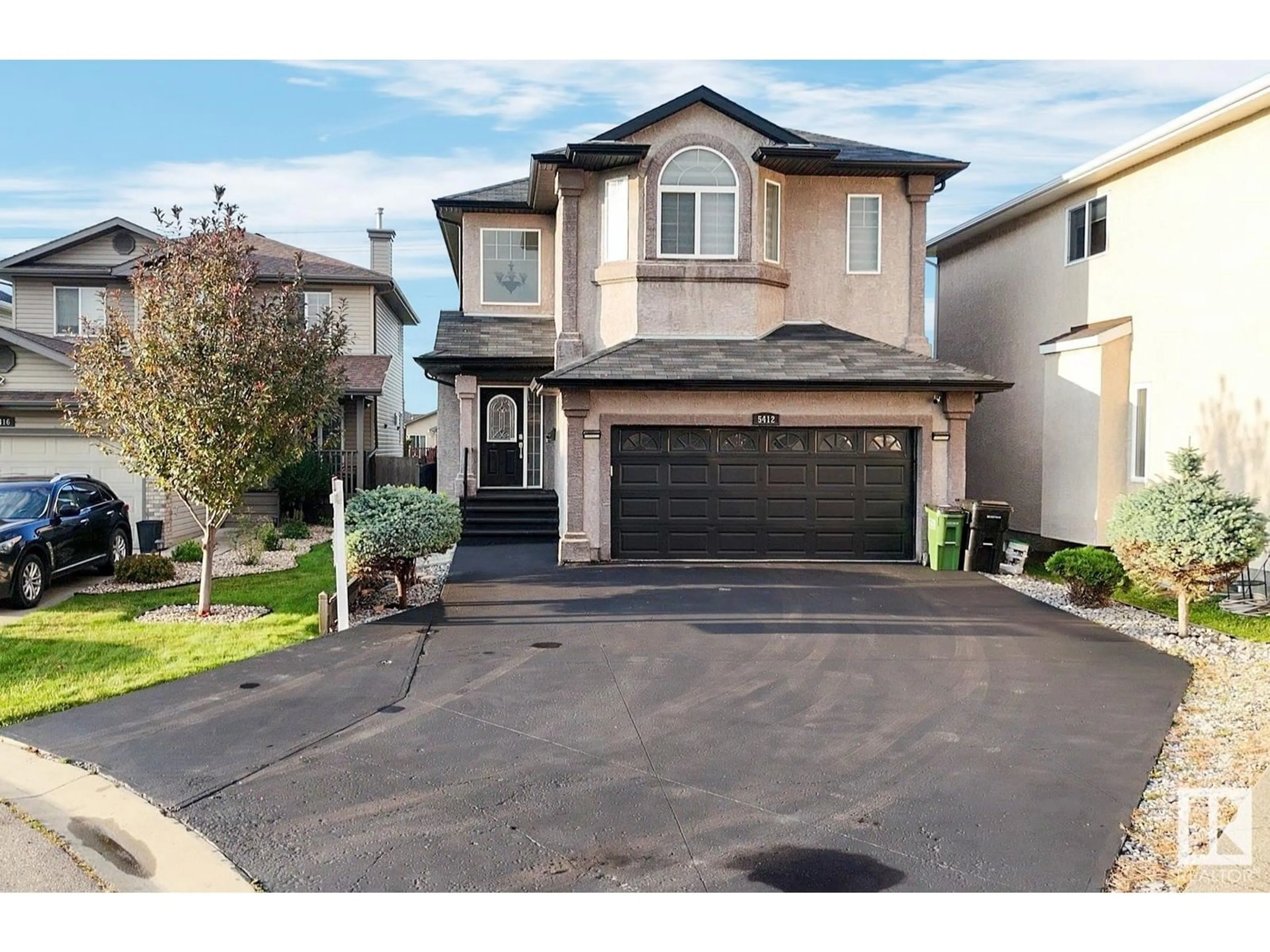 Frontside or backside of a home, the street view for 5412 162B Ave NW NW, Edmonton Alberta T5Y0G2