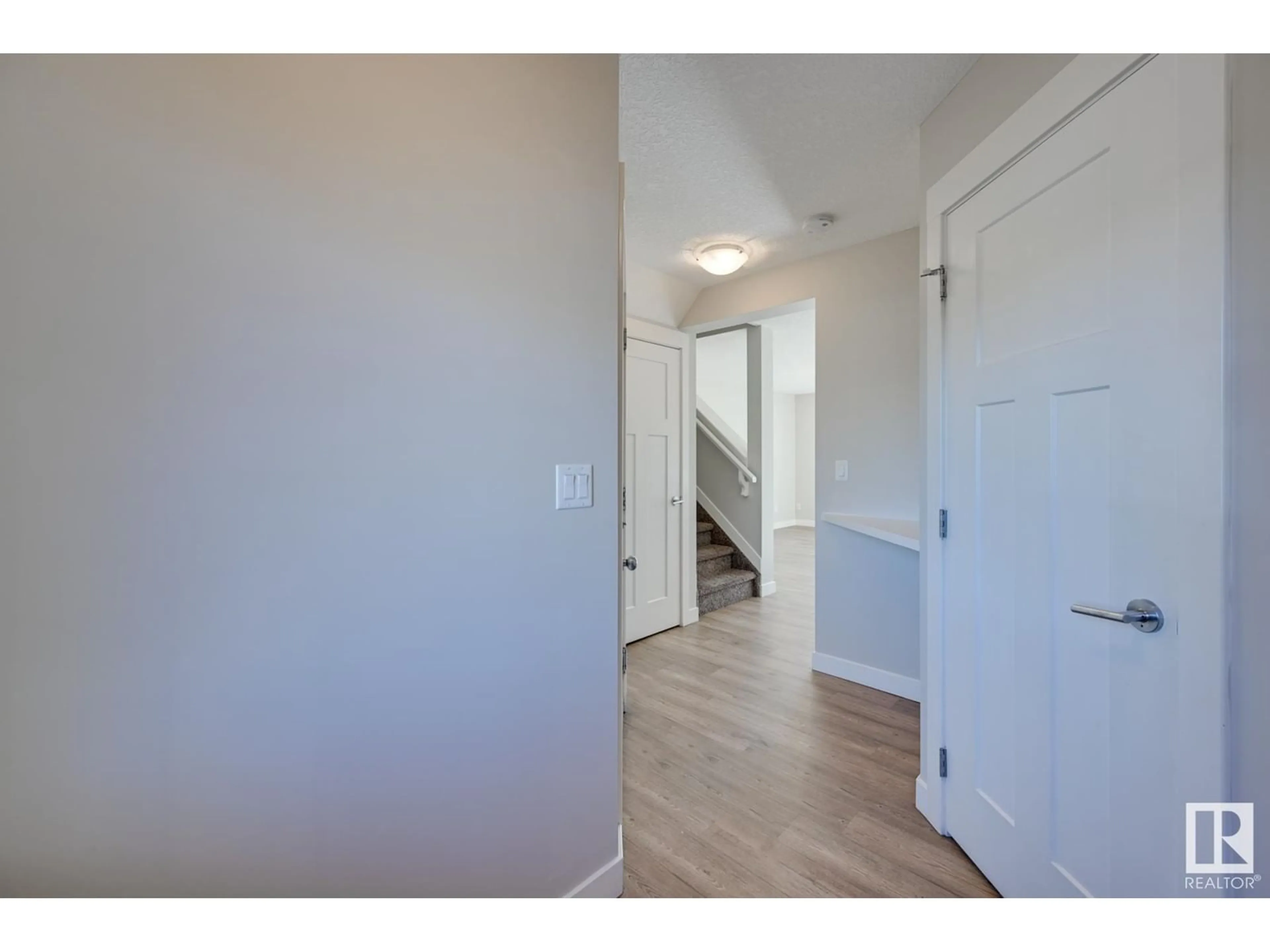 Indoor entryway, wood floors for 7082 SOUTH TERWILLEGAR DR NW, Edmonton Alberta T6R0V1