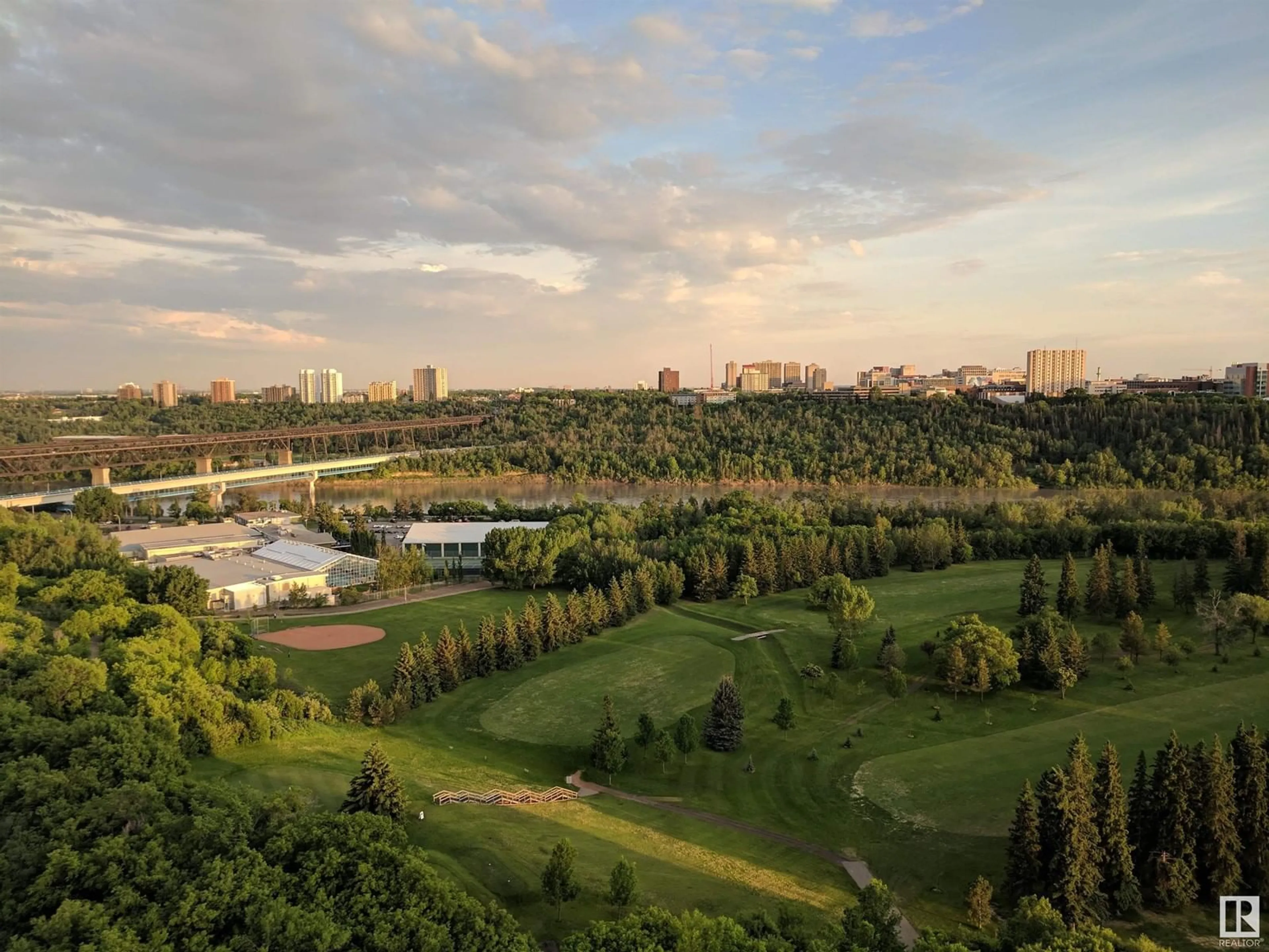 A pic from exterior of the house or condo, the view of city buildings for #1005 11307 99 AV NW, Edmonton Alberta T5K0H2