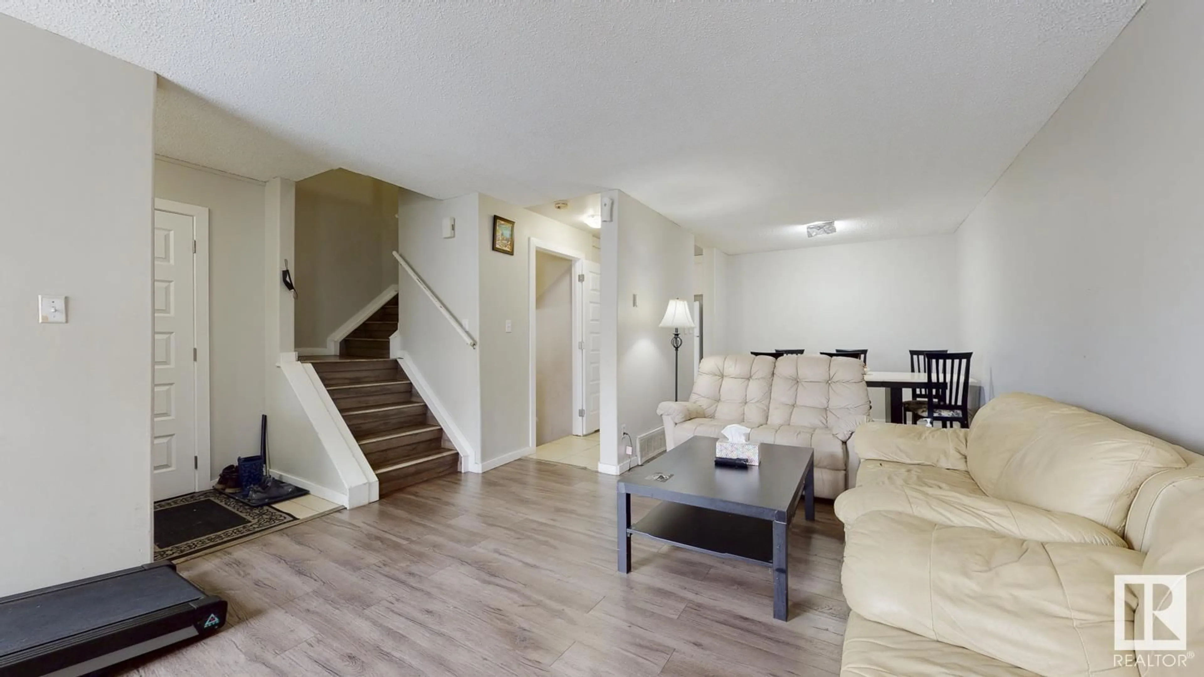 Living room, wood floors for 1134 KNOTTWOOD E NW, Edmonton Alberta T6K2Z8