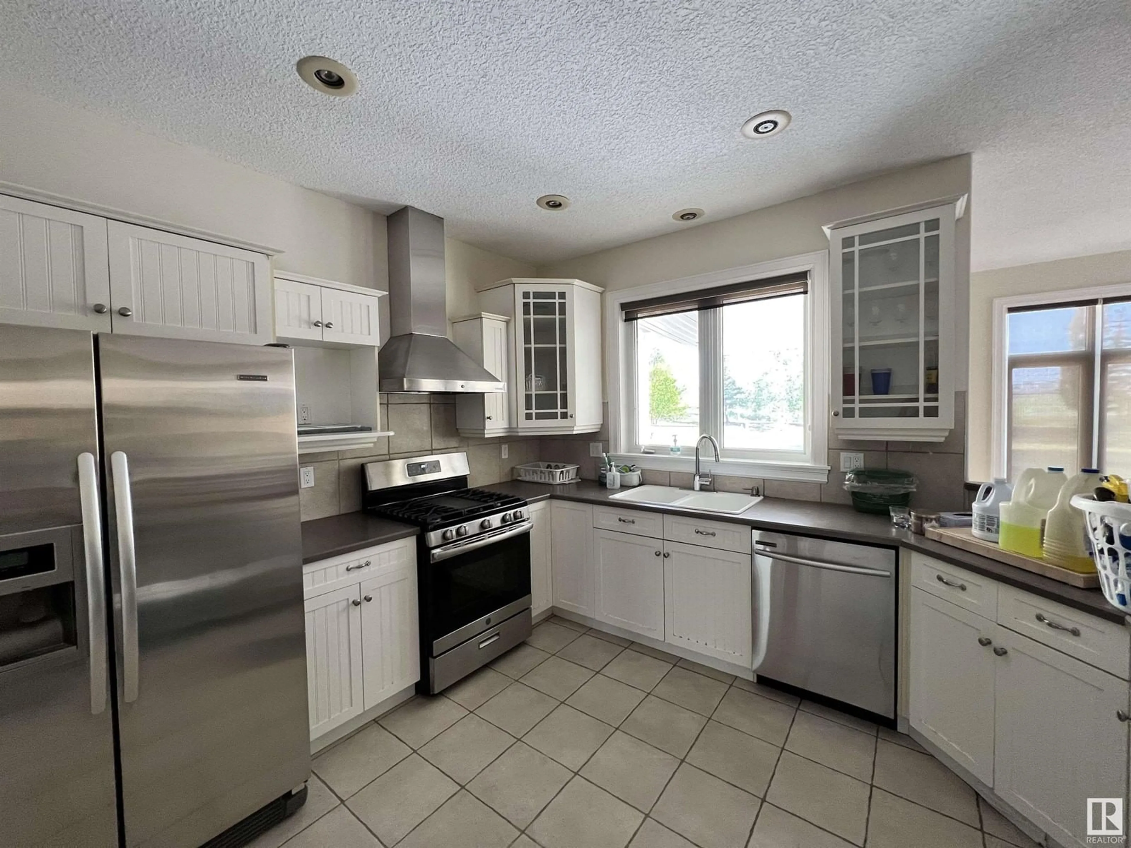 Kitchen, wood floors for 804 181 ST SW, Edmonton Alberta T6W1A5