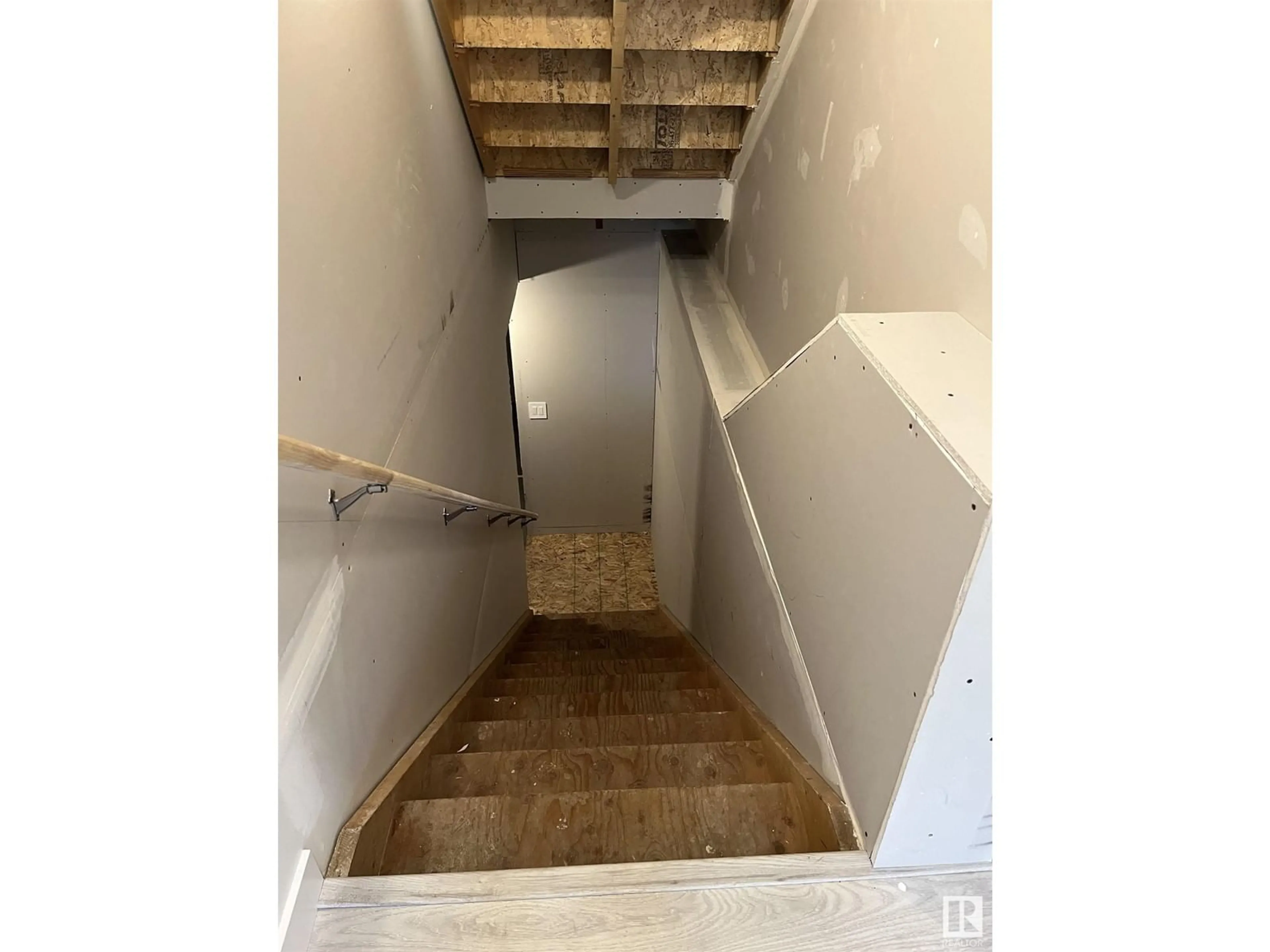 Stairs for 16807 30 AV SW, Edmonton Alberta T6W5A3