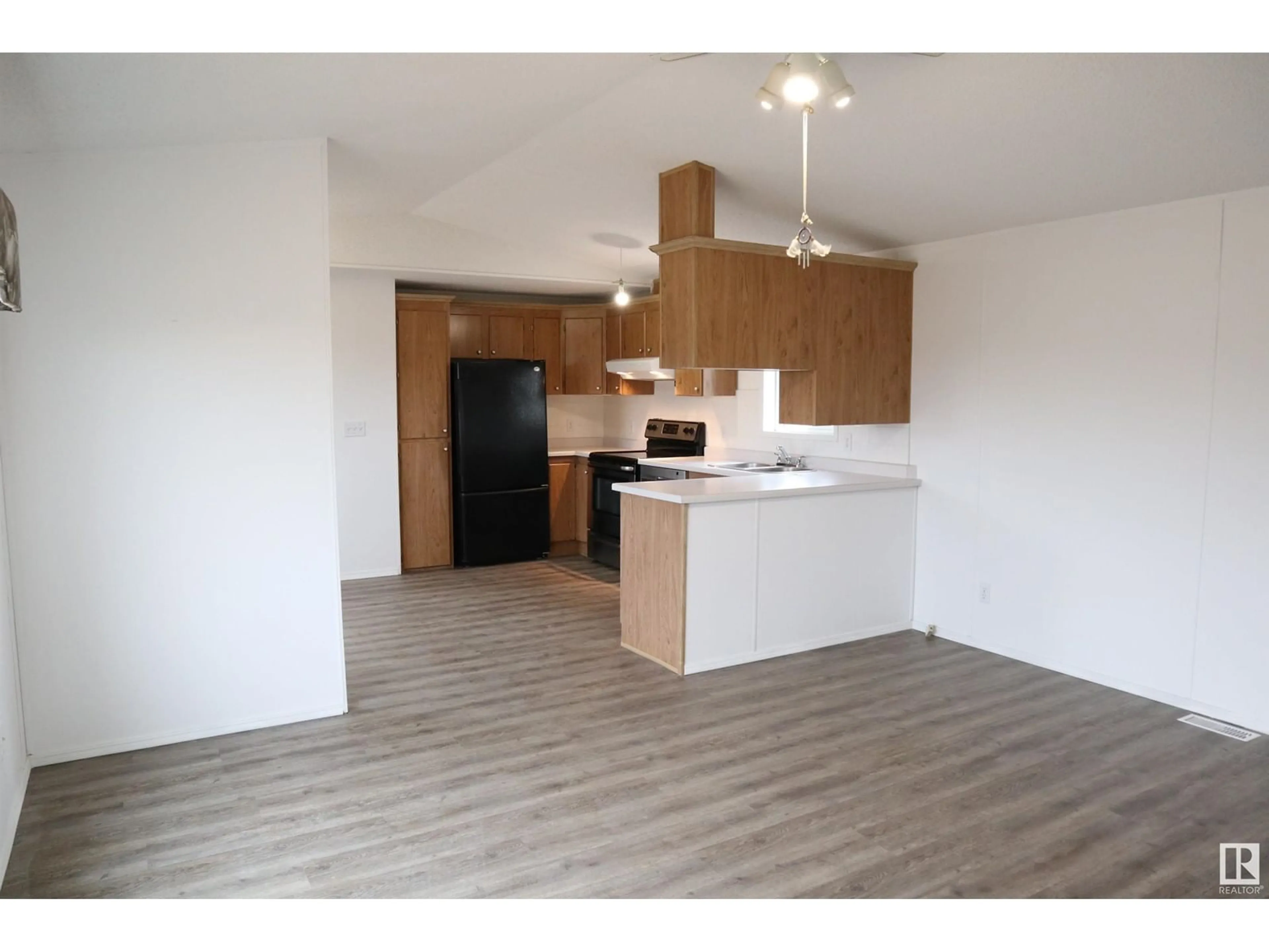 Open concept kitchen for SE-30-48-1-W5 Rge Rd 15 TWP 484, Rural Leduc County Alberta T0C2P0