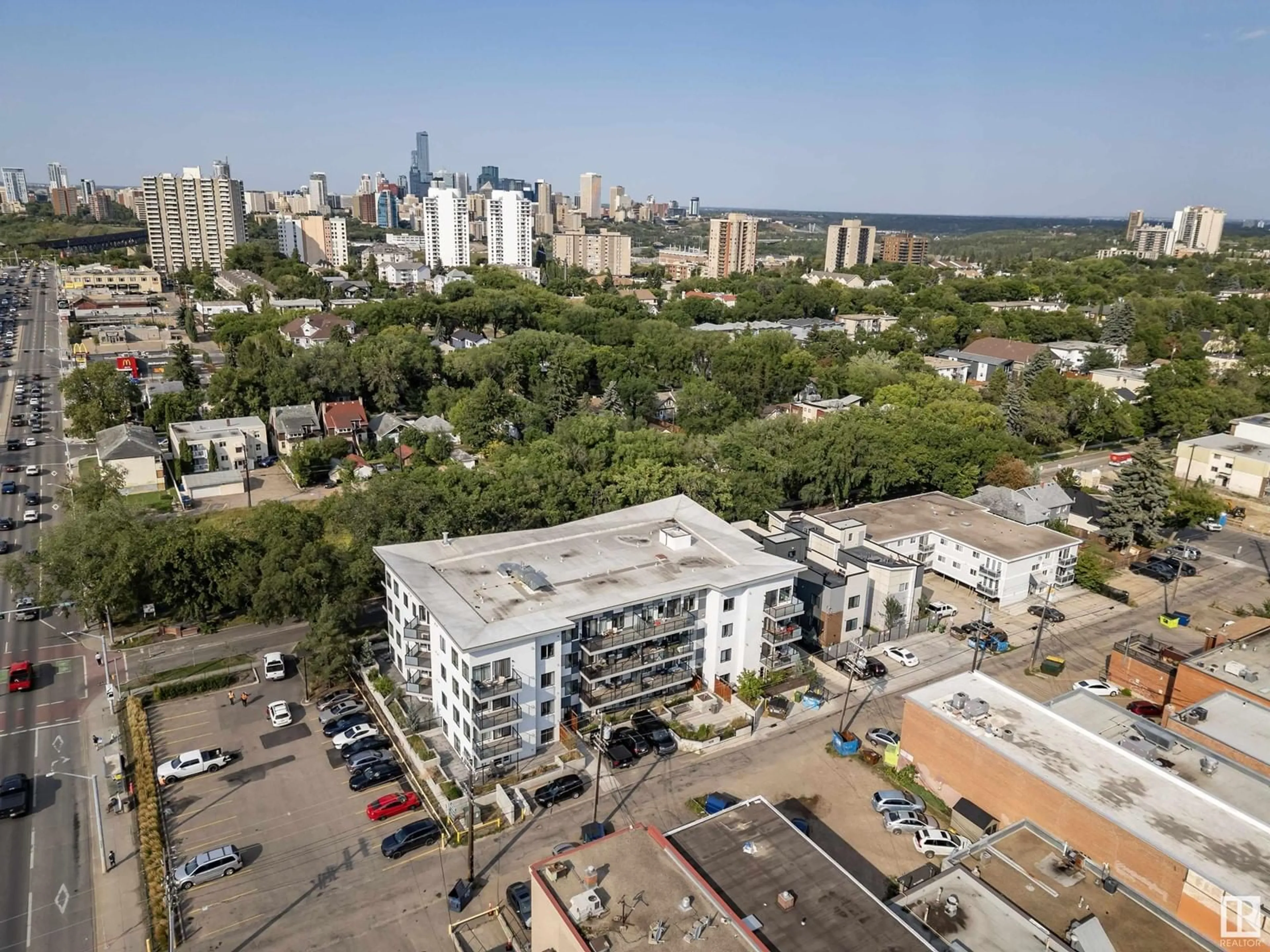 A pic from exterior of the house or condo, the view of city buildings for #302 10837 83 AV NW, Edmonton Alberta T6E2E6